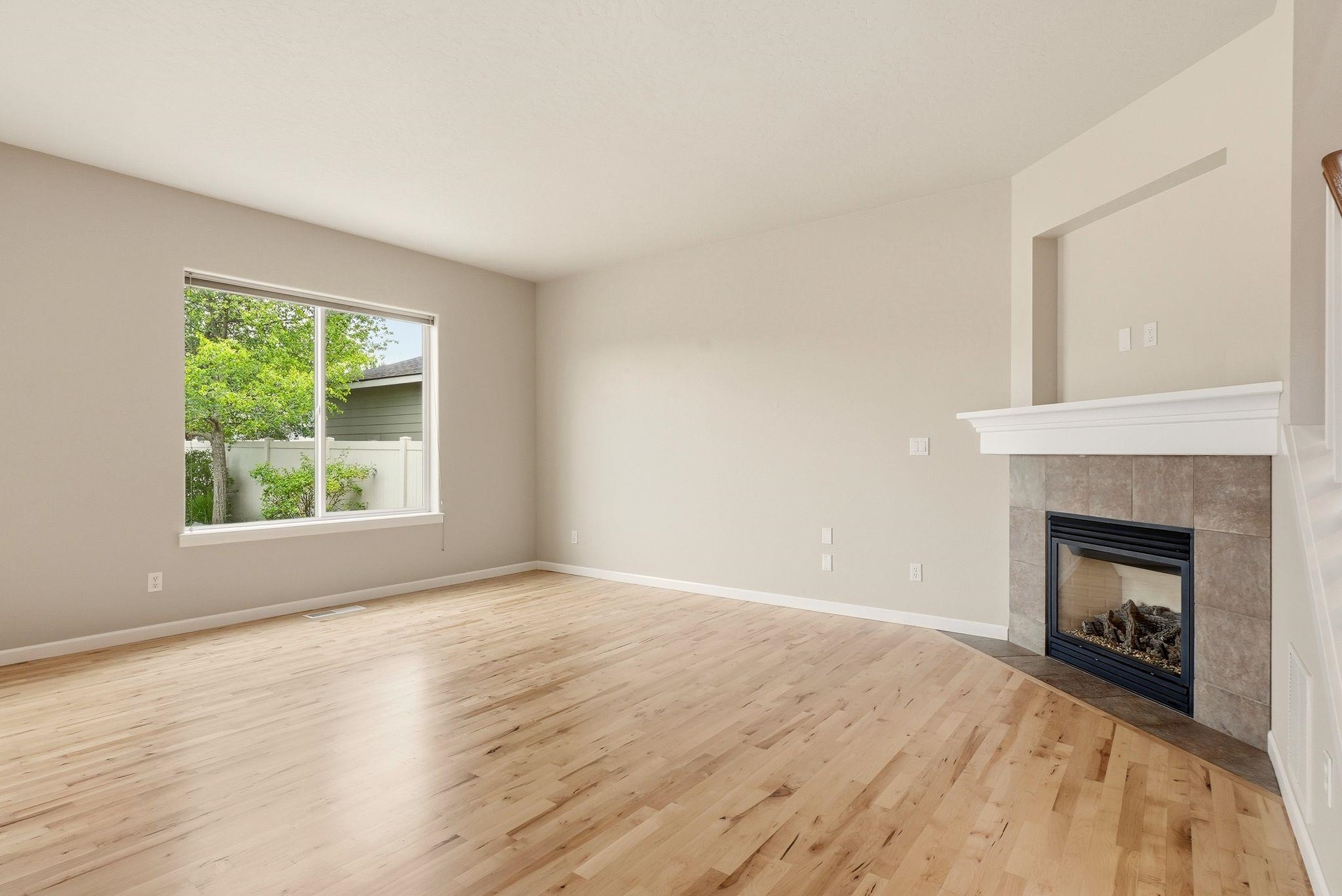1780 N Holl Blvd - Photo 6