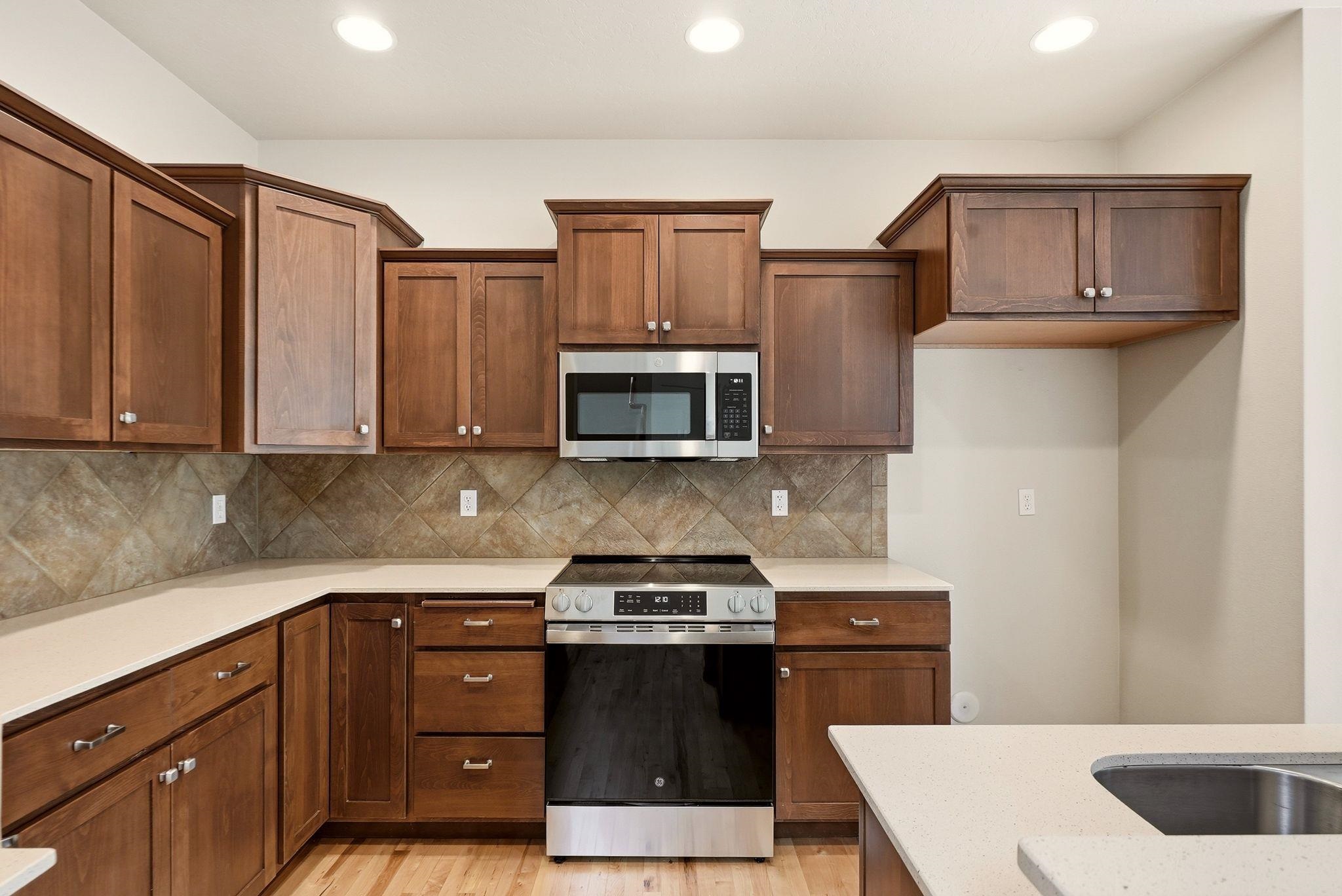 1780 N Holl Blvd - Photo 13