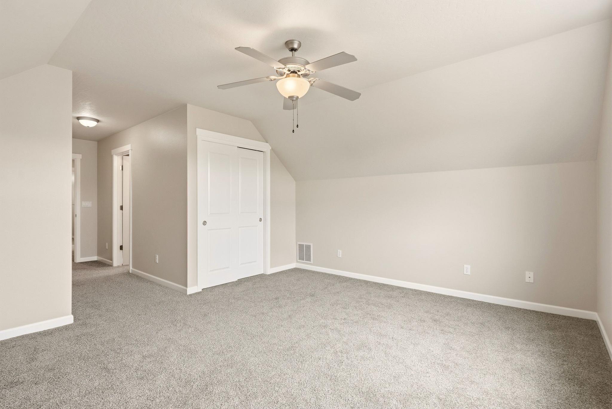 1780 N Holl Blvd - Photo 16