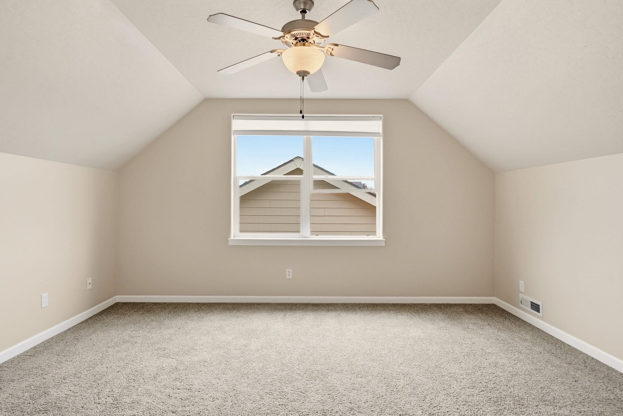 1780 N Holl Blvd - Photo 18