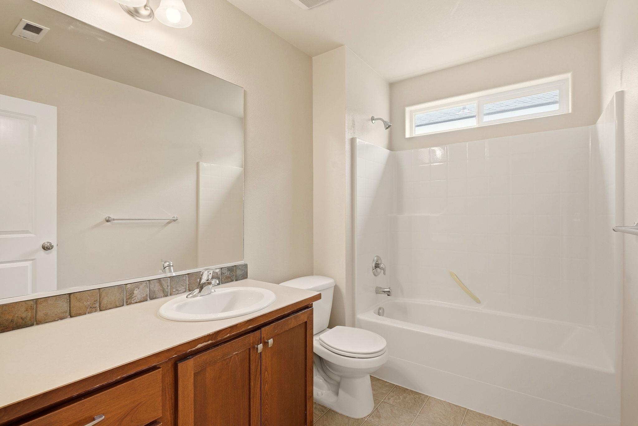 1780 N Holl Blvd - Photo 22