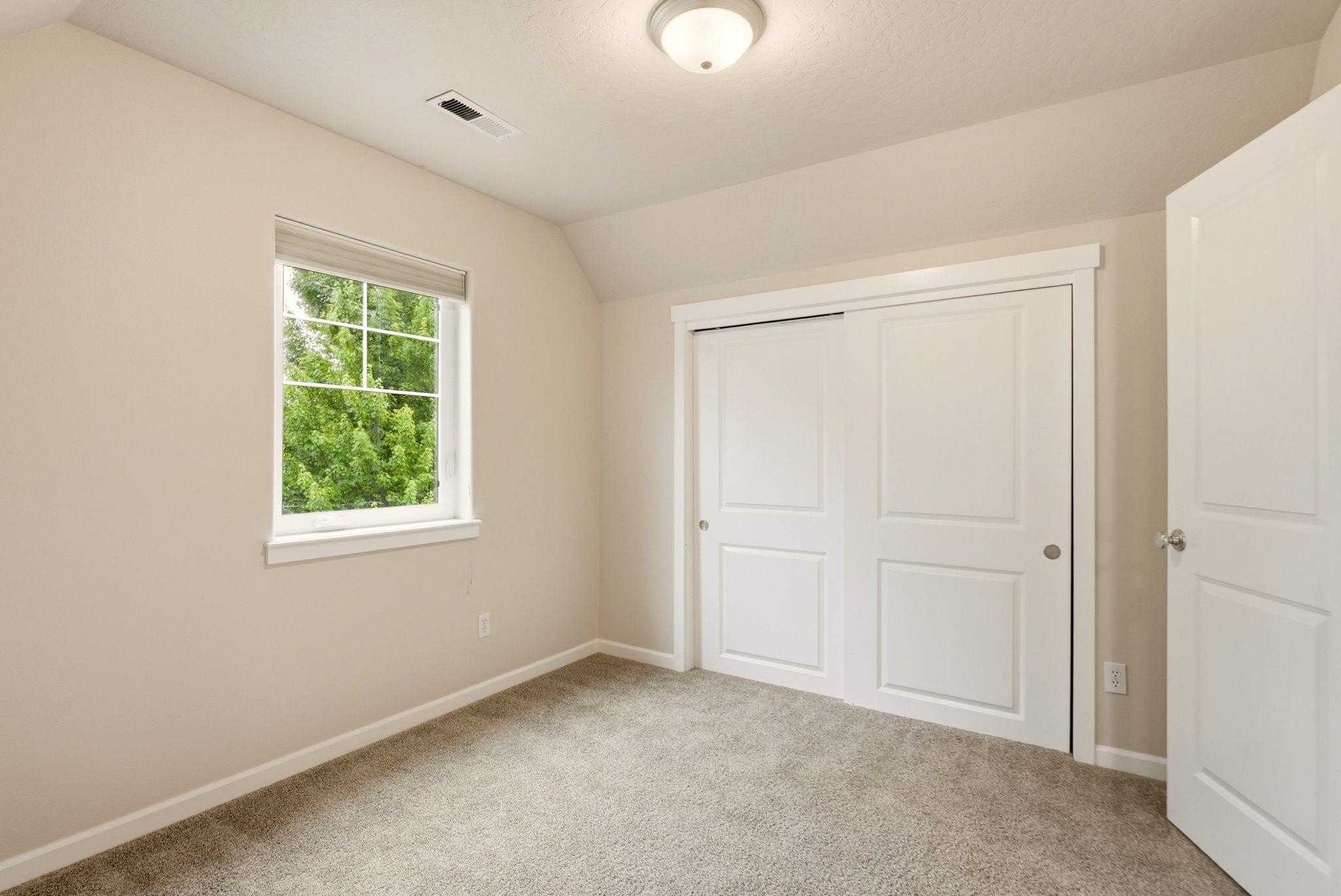 1780 N Holl Blvd - Photo 25