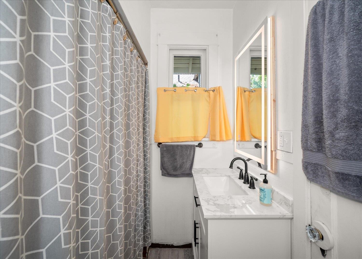 424 E 26th Ave - Photo 27
