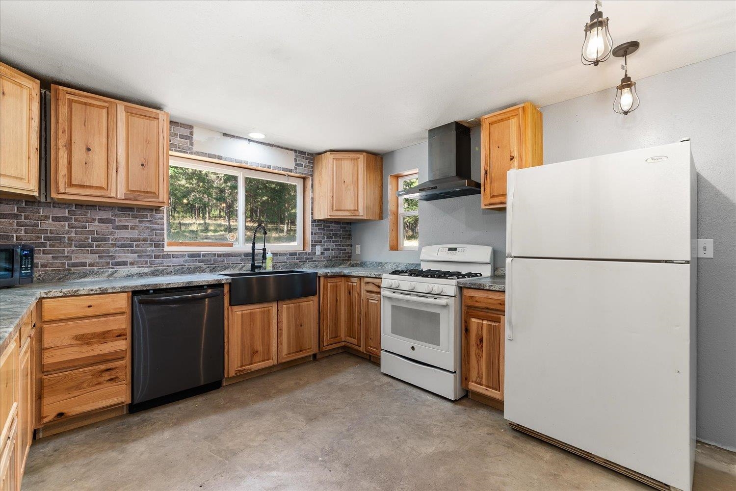 4227 Lyon and Moss Rd - Photo 12
