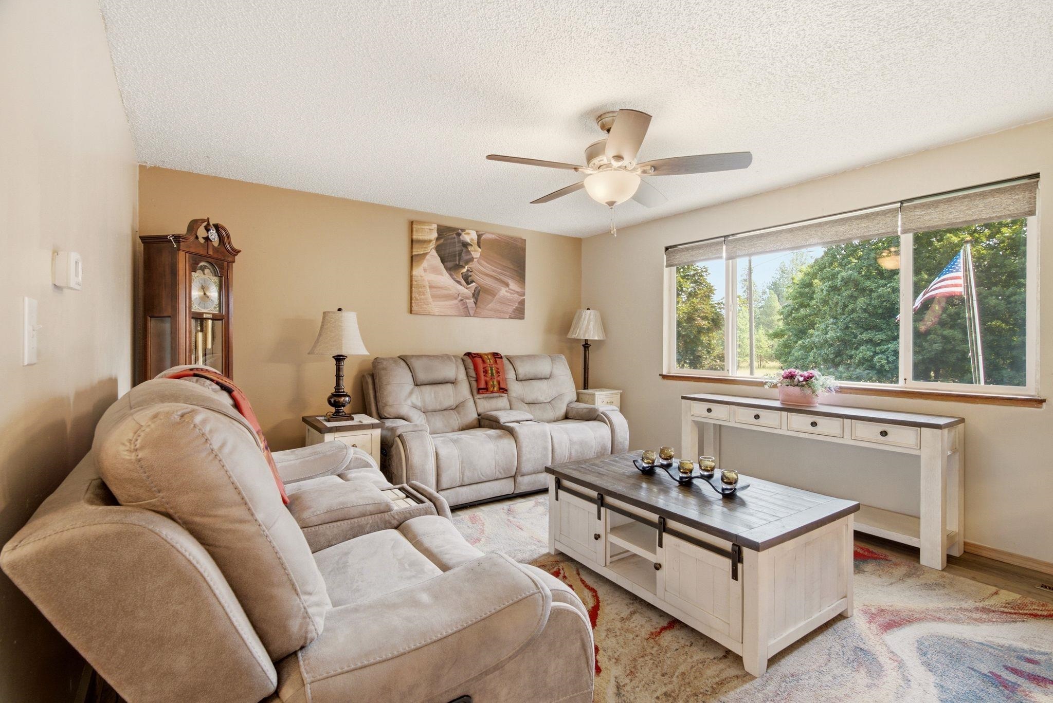 415 N Silver Lake Ave - Photo 5