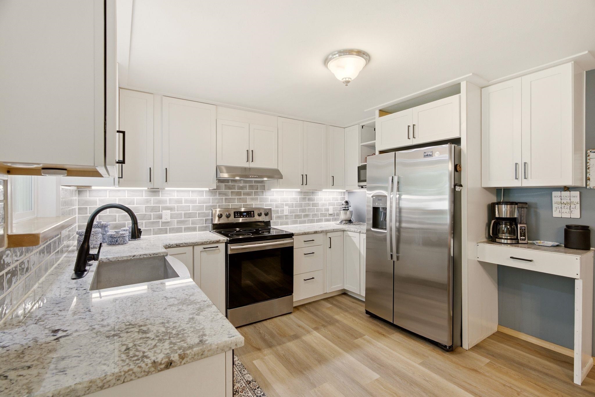 415 N Silver Lake Ave - Photo 11