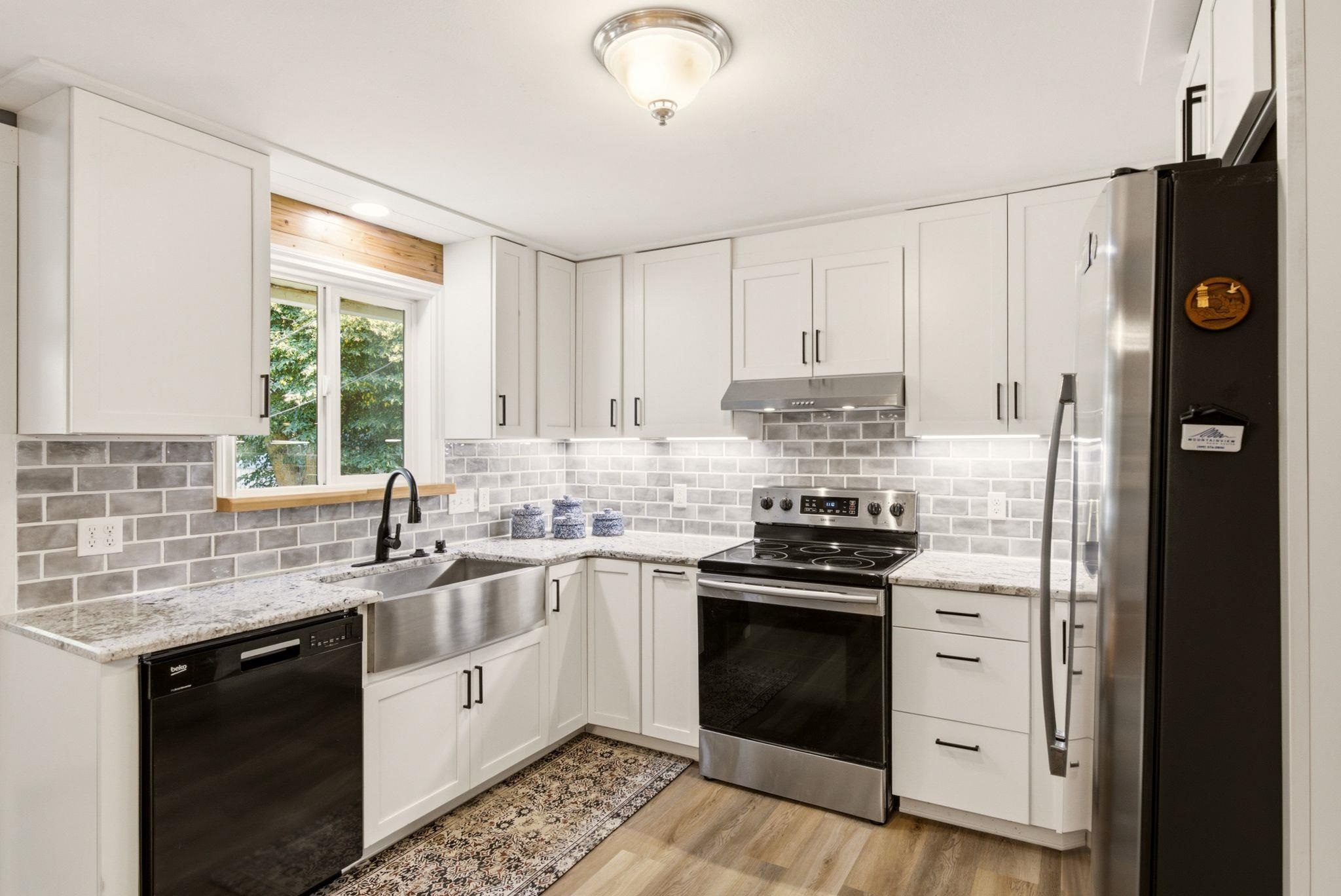 415 N Silver Lake Ave - Photo 12
