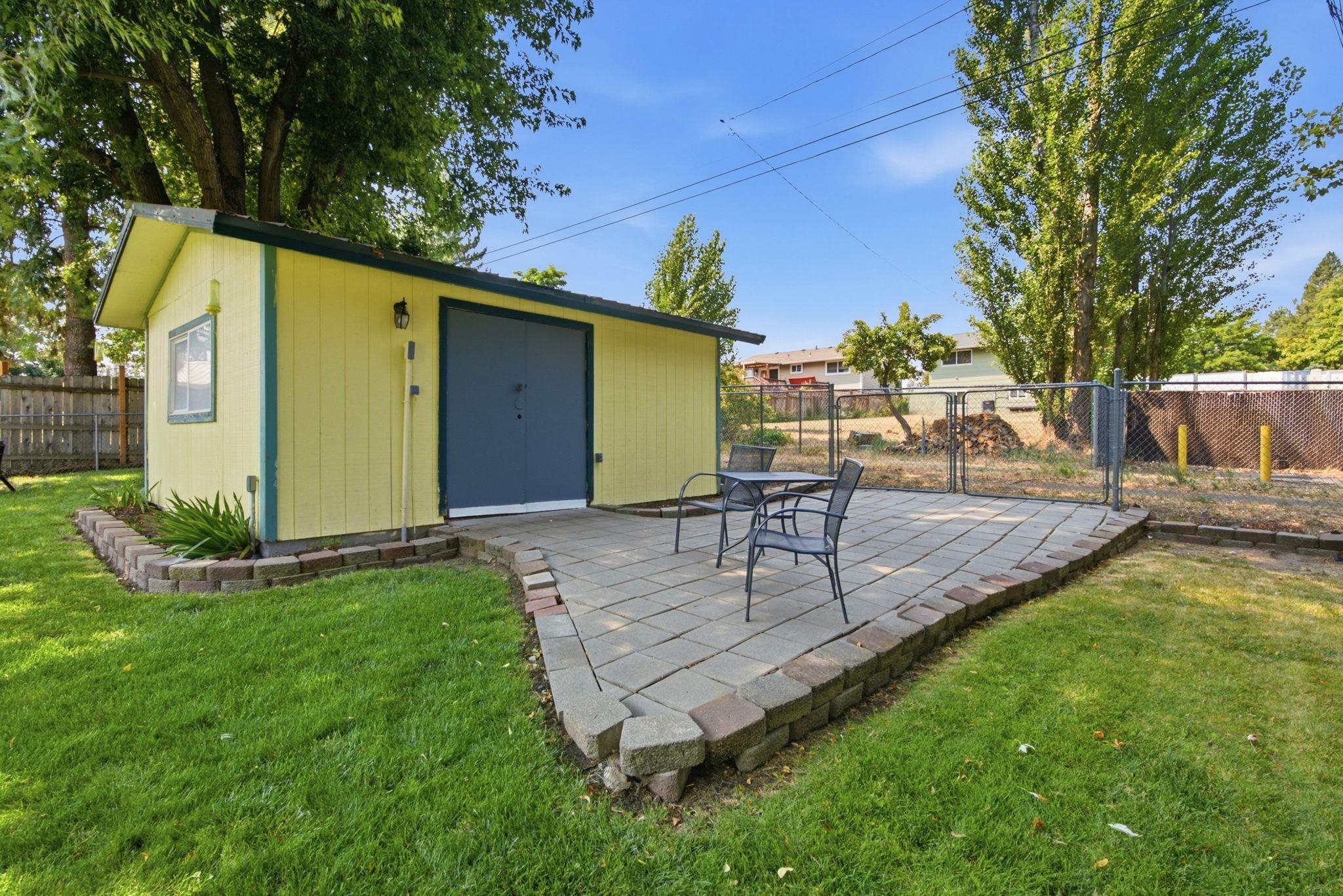 415 N Silver Lake Ave - Photo 41