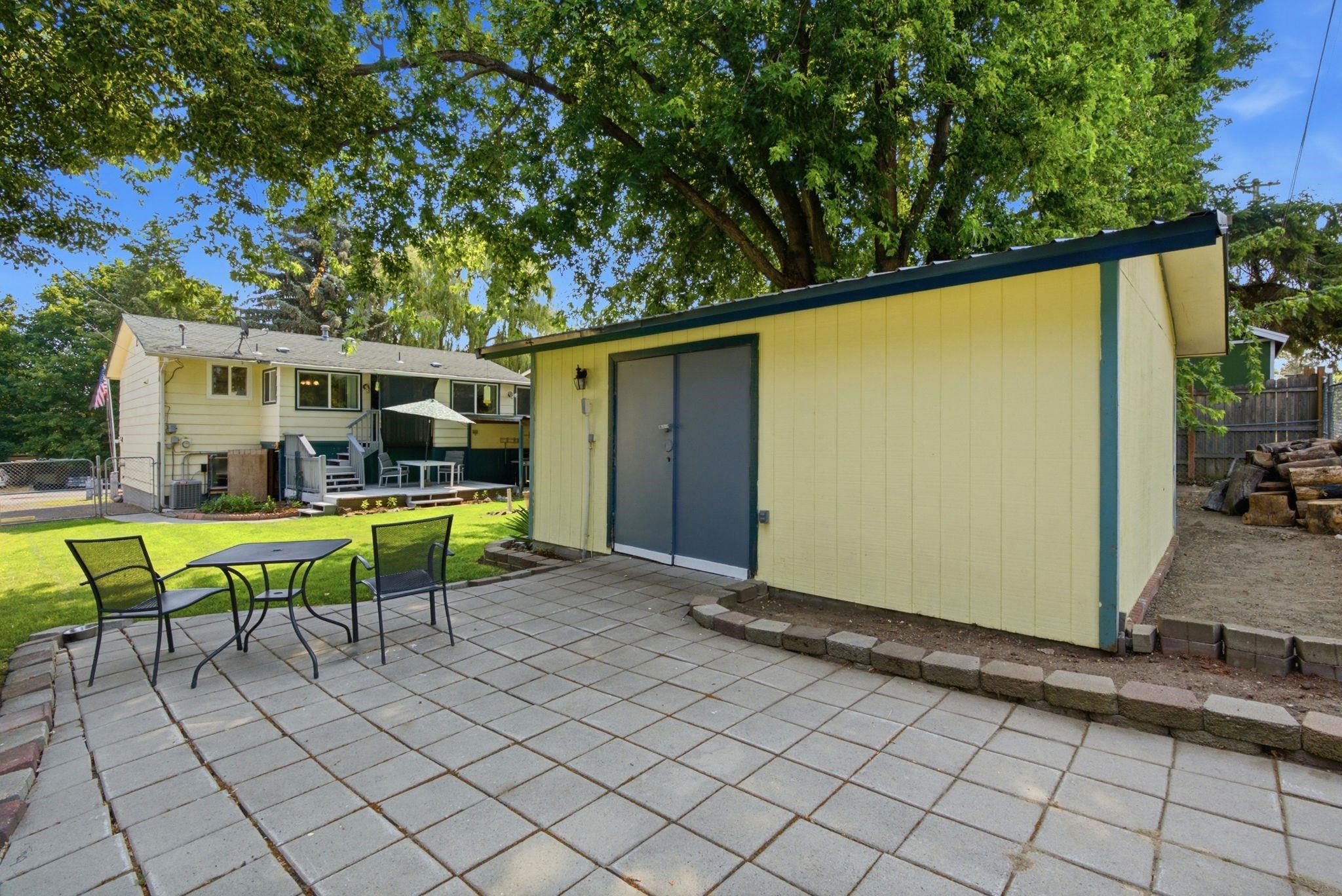 415 N Silver Lake Ave - Photo 44