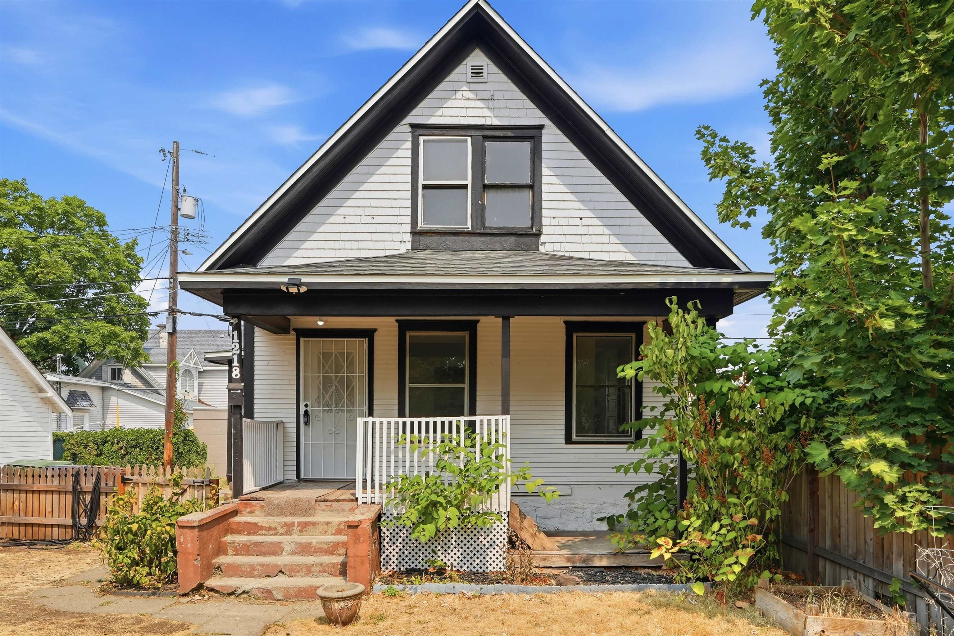 1218 W Shannon Ave - Photo 2