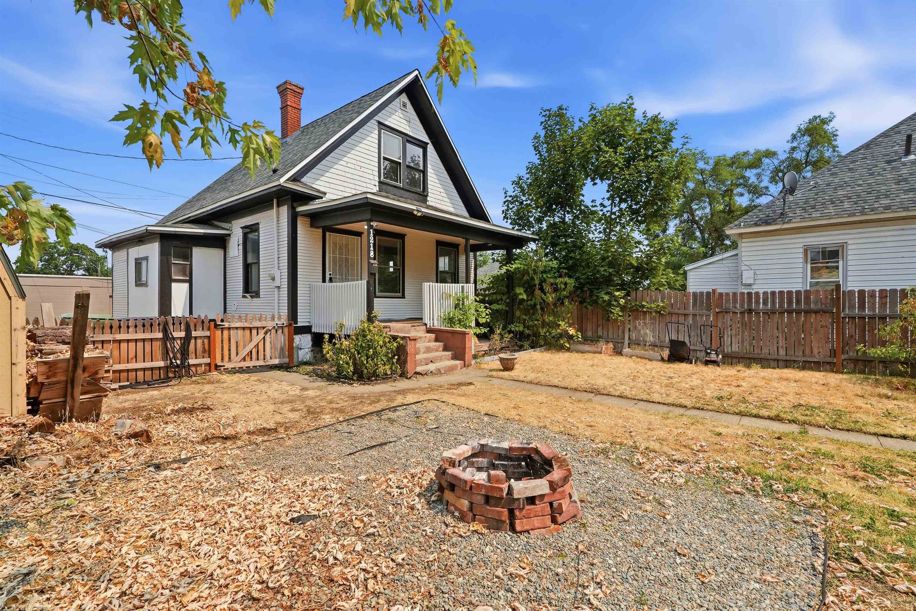 1218 W Shannon Ave - Photo 3