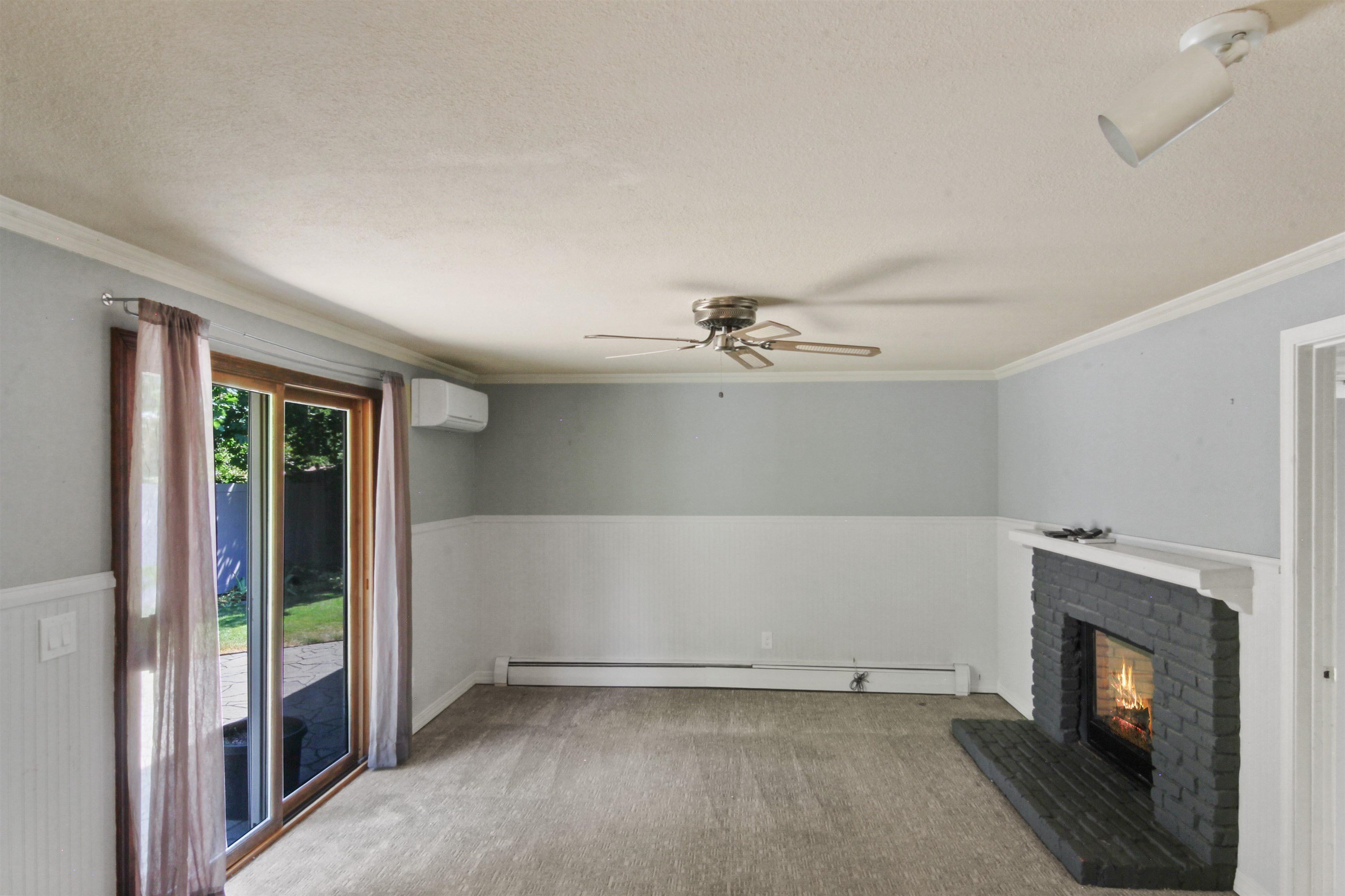 2201 E 42nd Ave - Photo 12