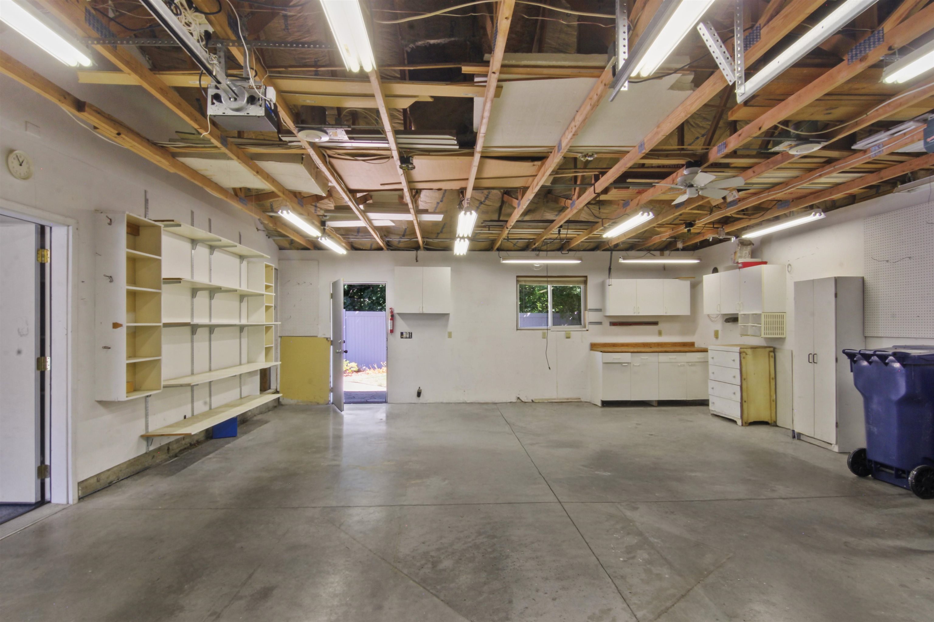 2201 E 42nd Ave - Photo 24