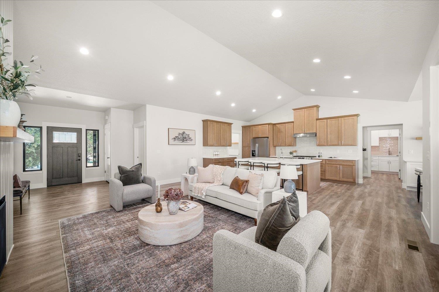 3402 E Yearling Rd - Photo 3