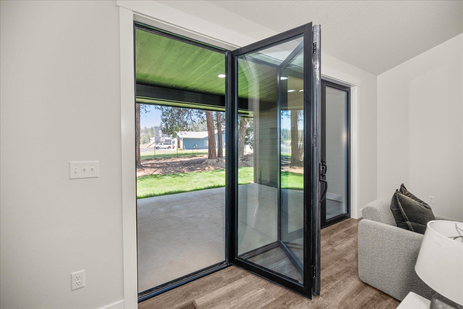 3402 E Yearling Rd - Photo 6