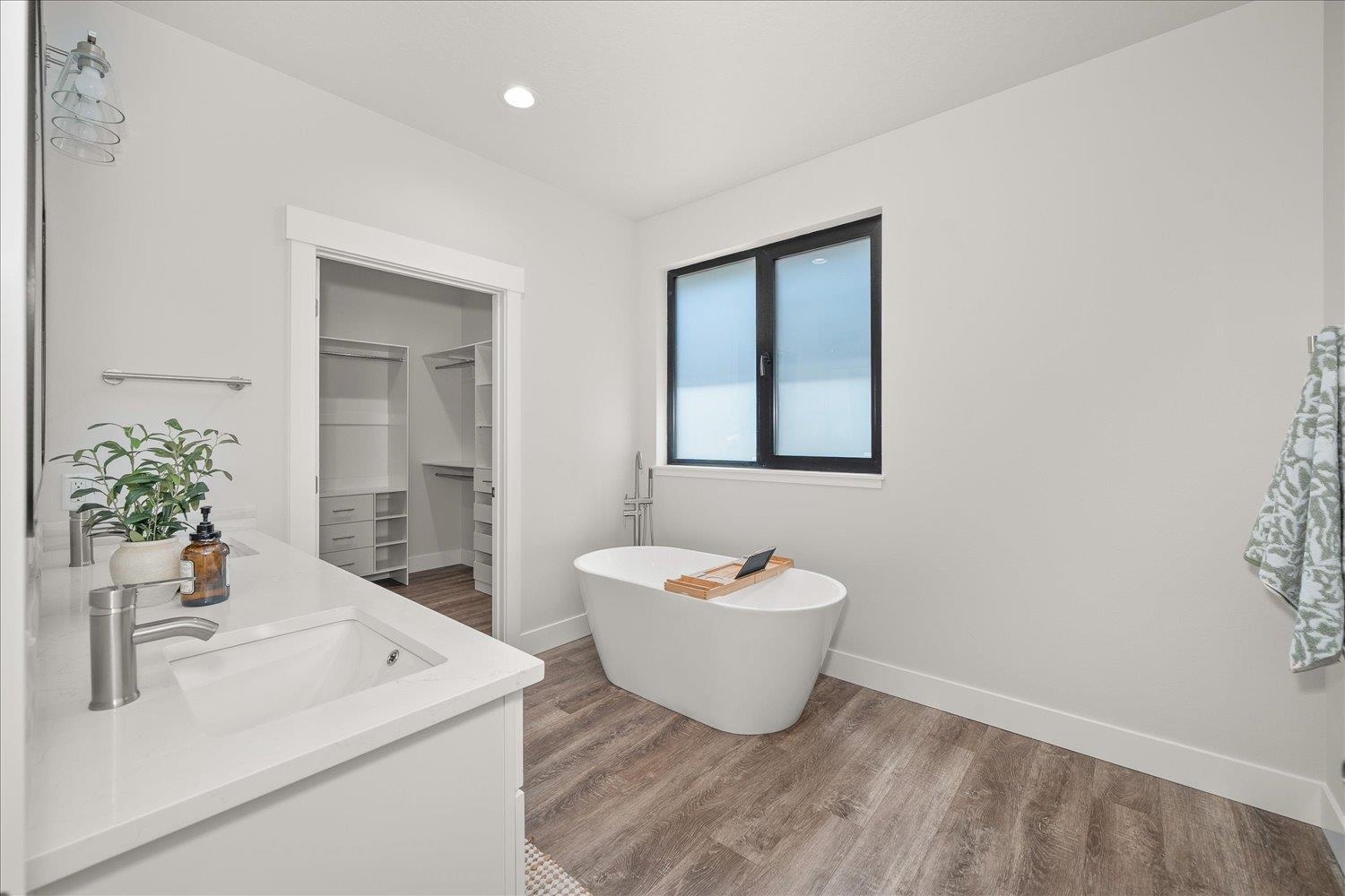 3402 E Yearling Rd - Photo 22