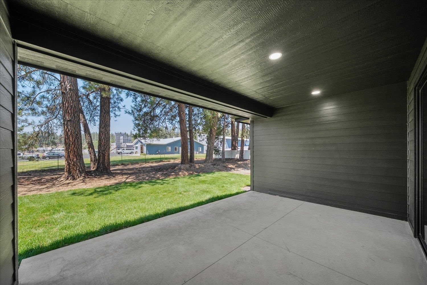 3402 E Yearling Rd - Photo 35