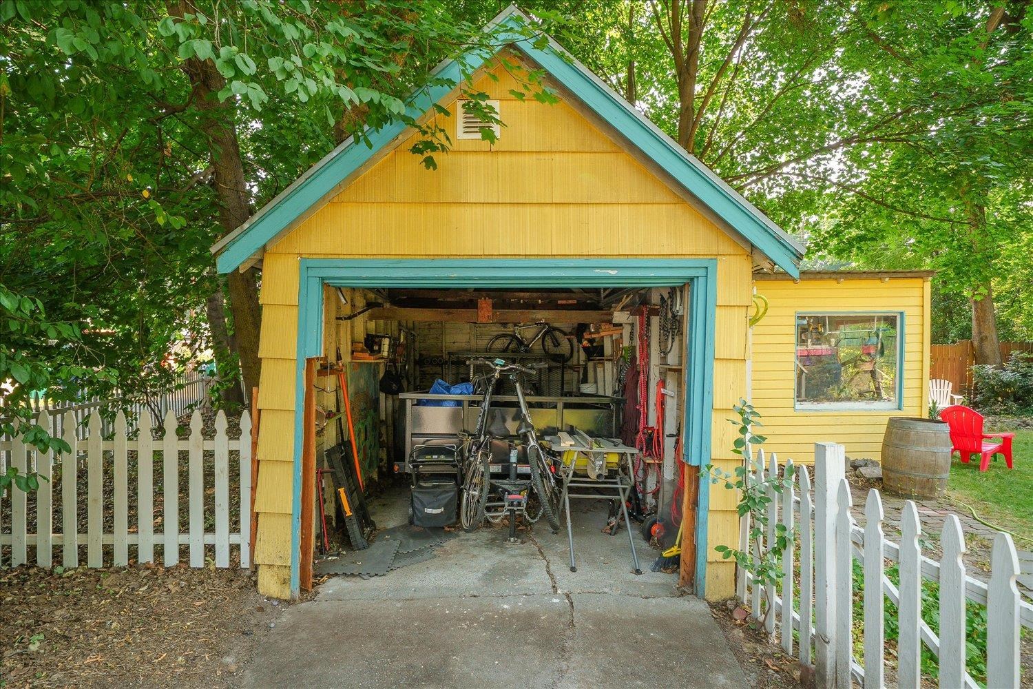 424 E 26th Ave - Photo 8