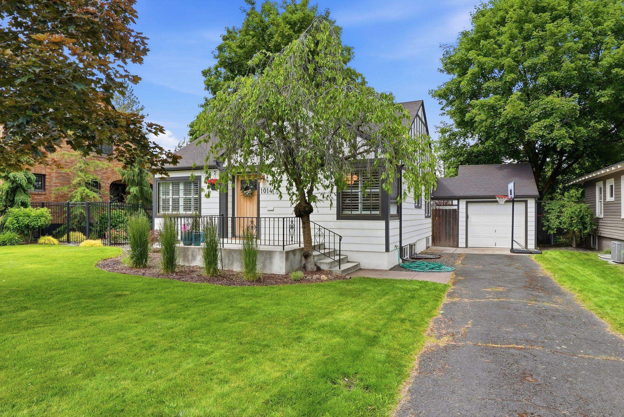 1014 W 21st Ave - Photo 2