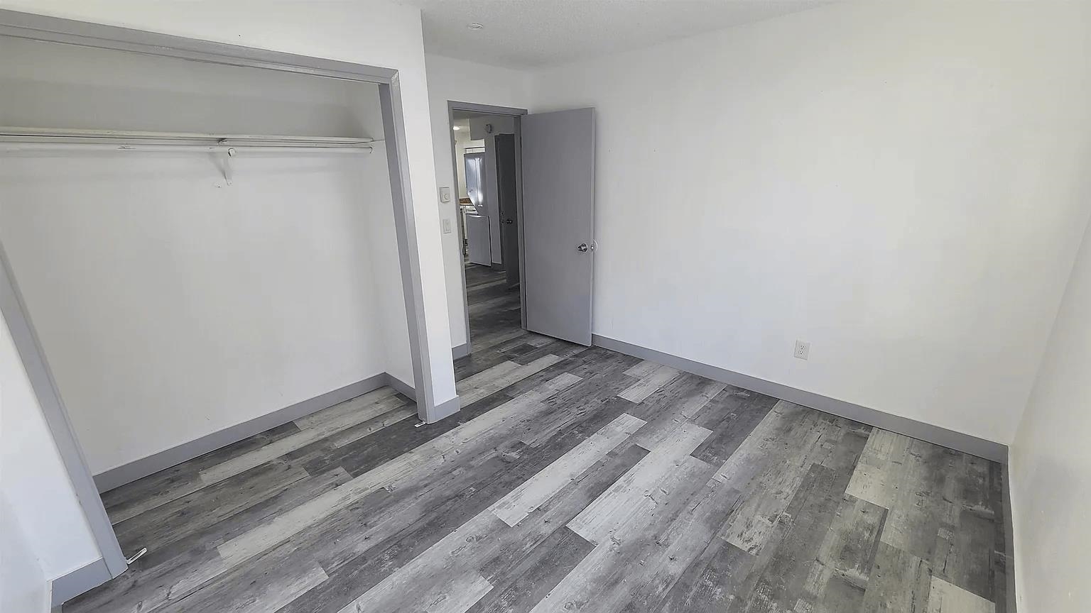 1511 W Mission Ave - Photo 11