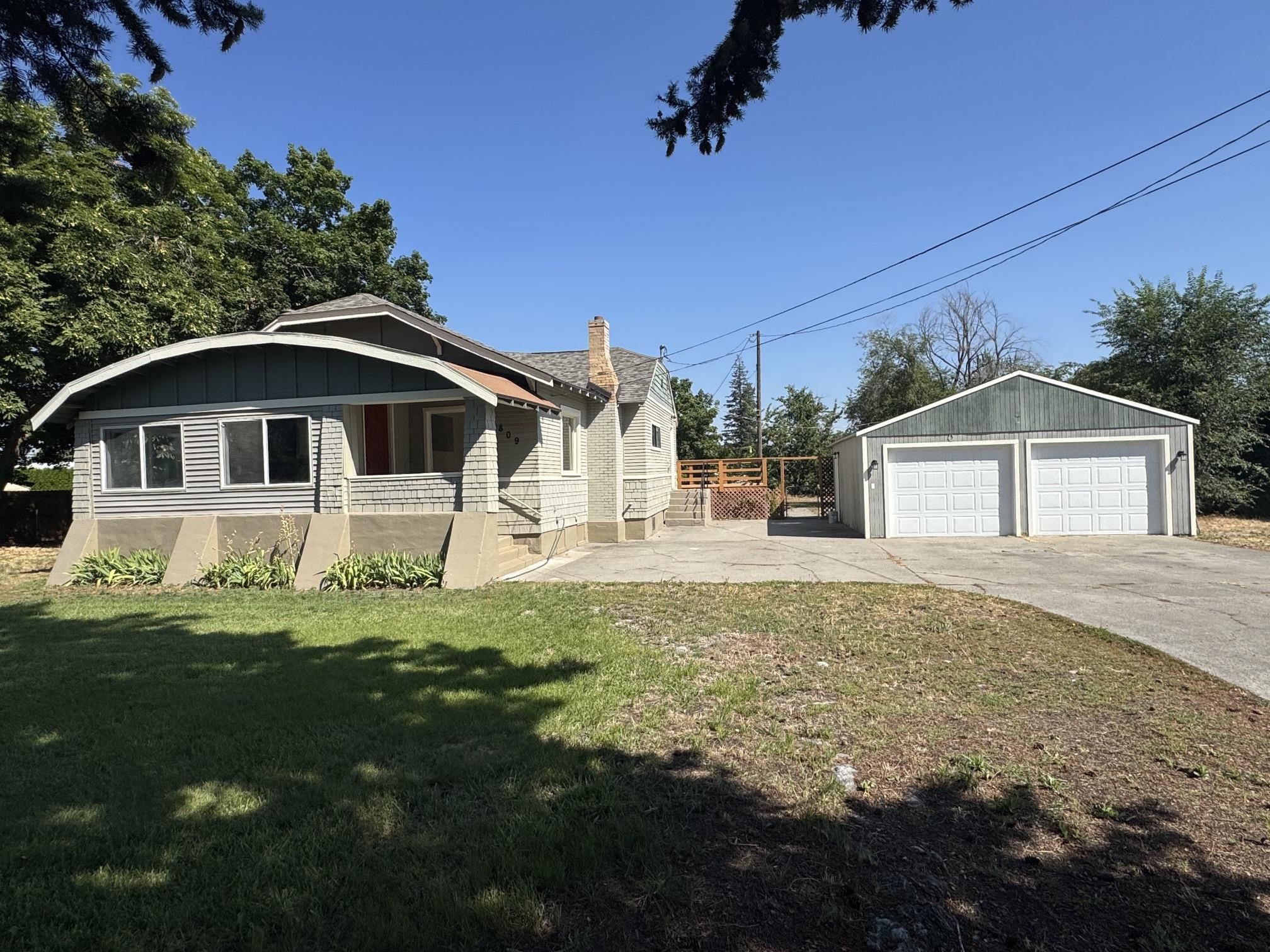8809 E ALKI St - Photo 1