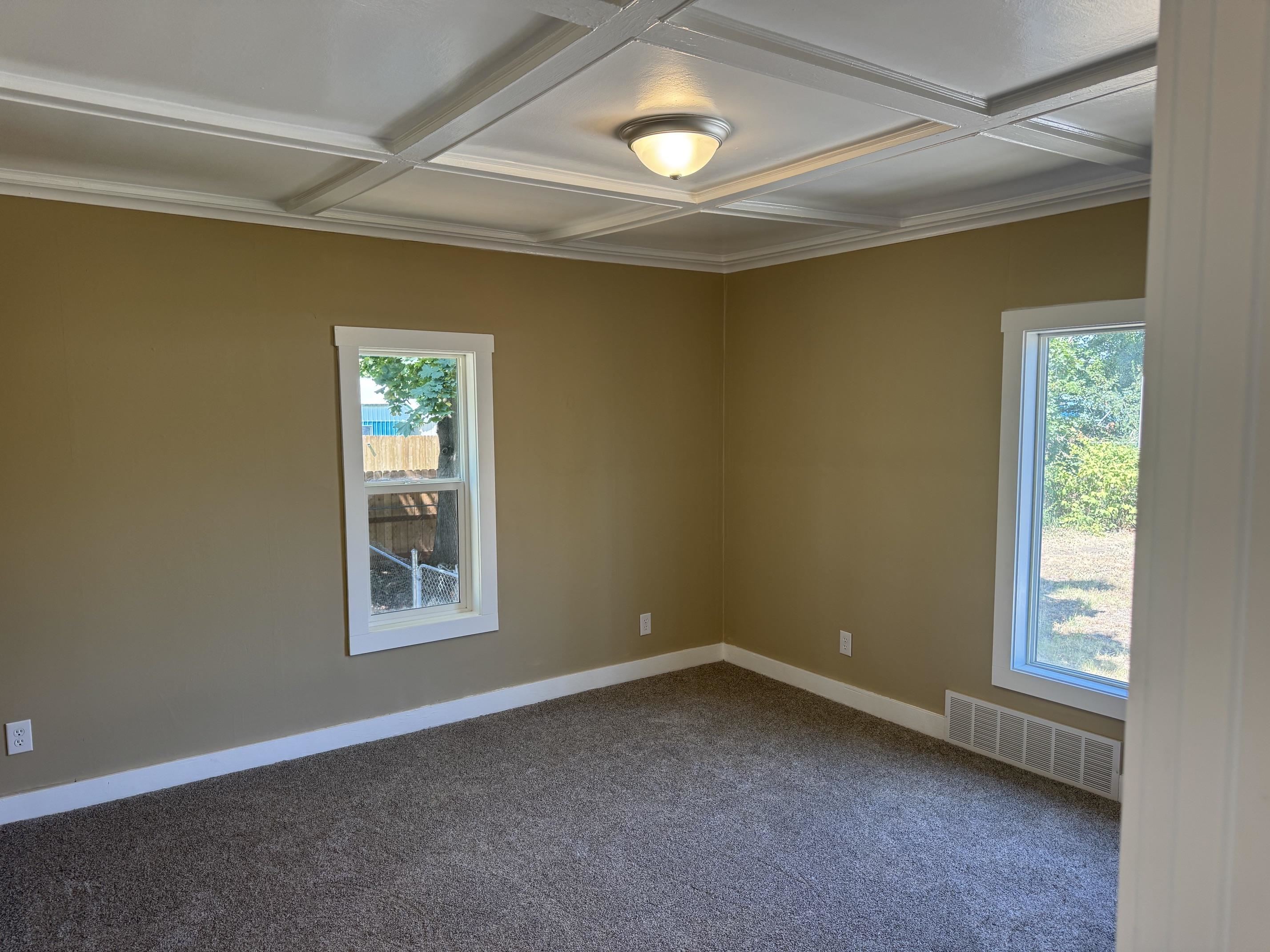 8809 E ALKI St - Photo 11