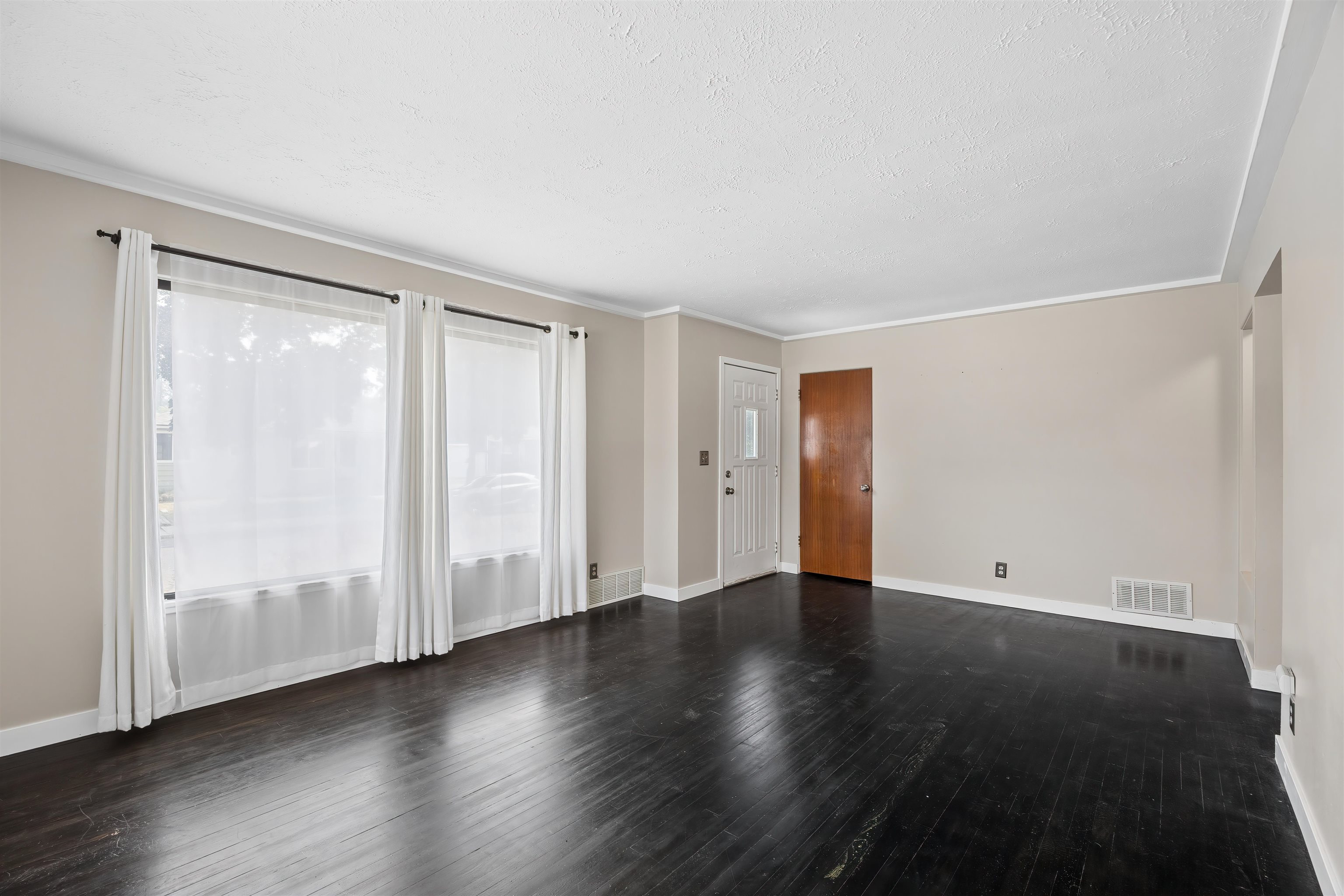 5507 N Bemis St - Photo 5