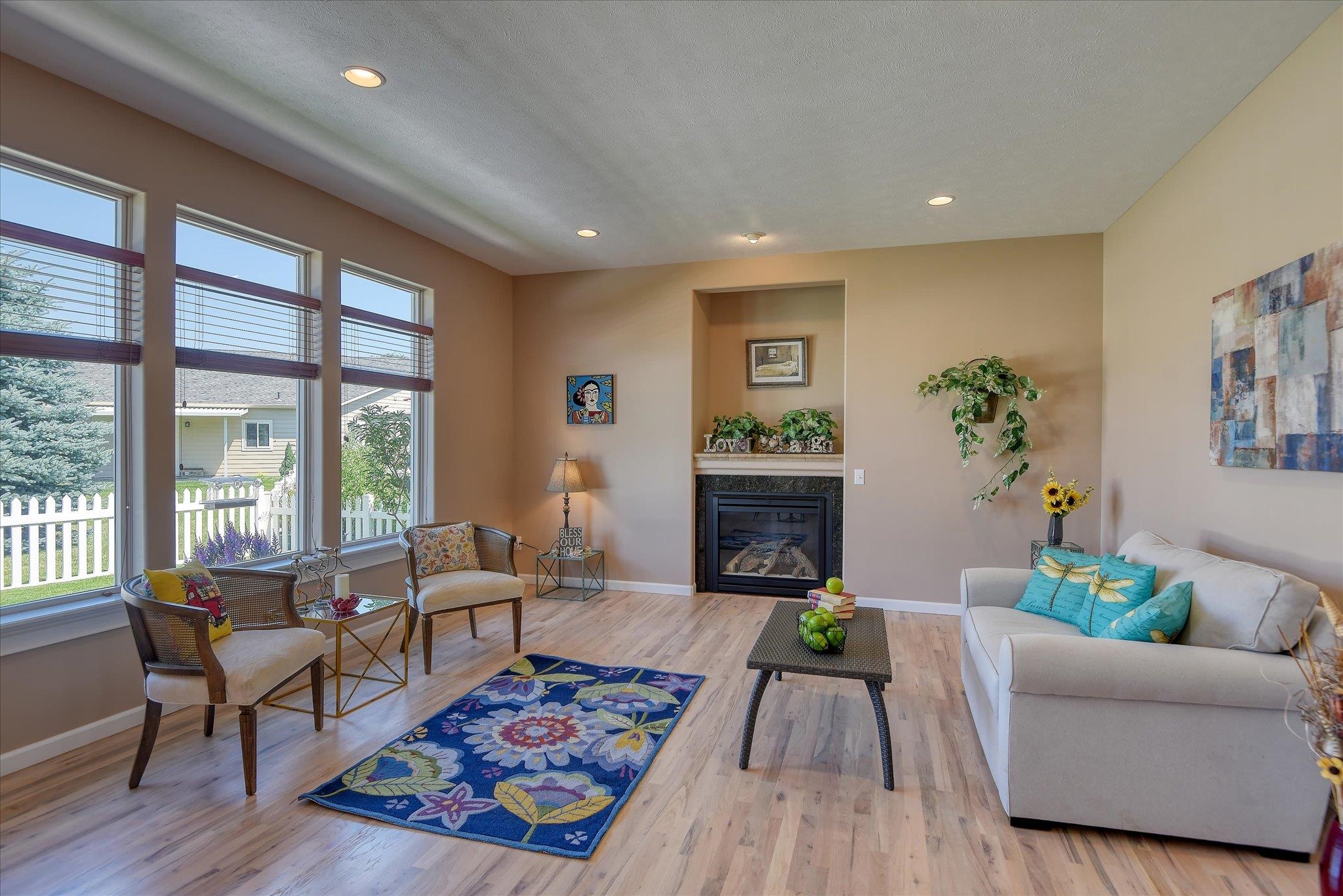 14405 E 5TH Ln - Photo 7