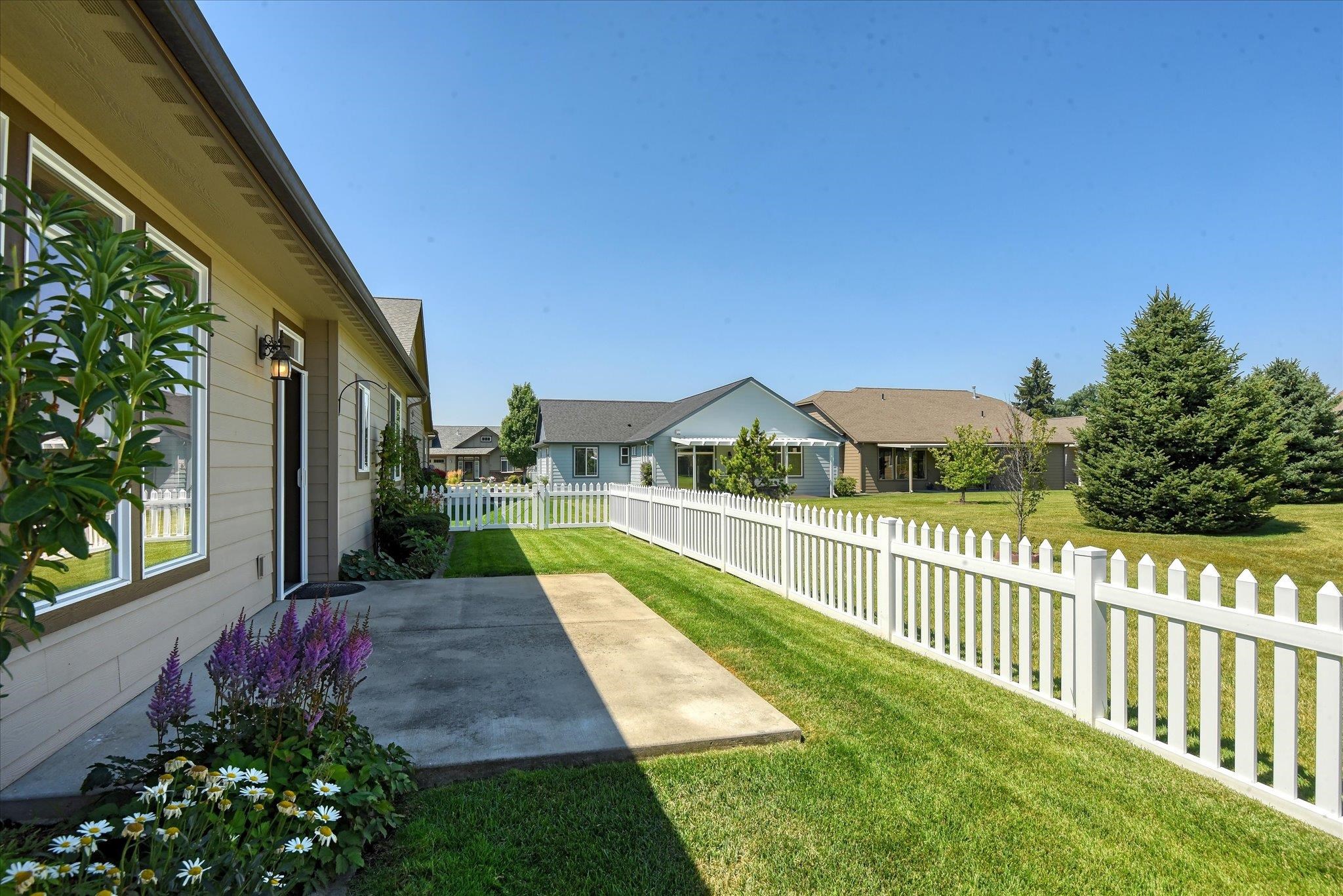 14405 E 5TH Ln - Photo 32