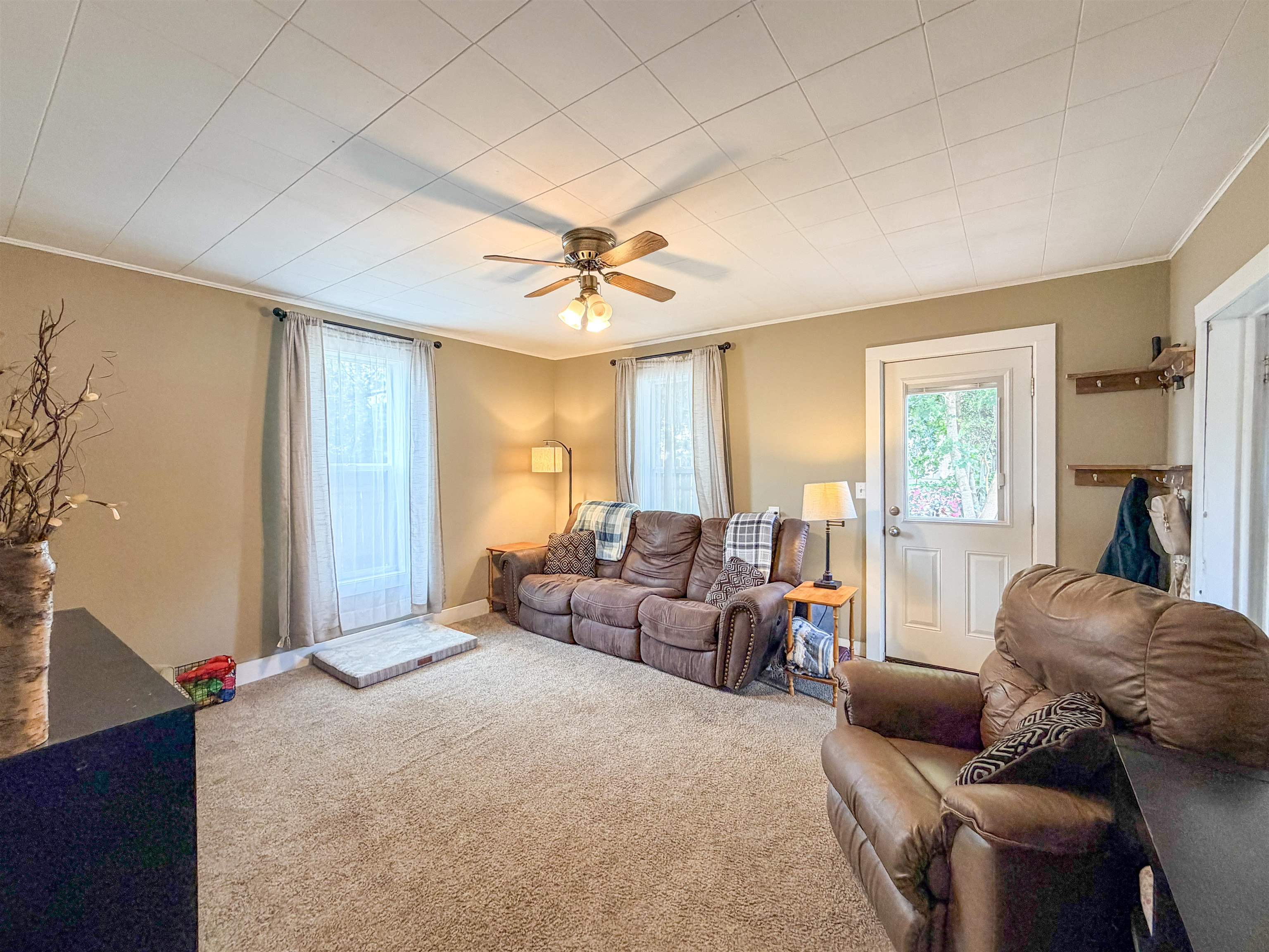 475 W 9th Ave - Photo 9