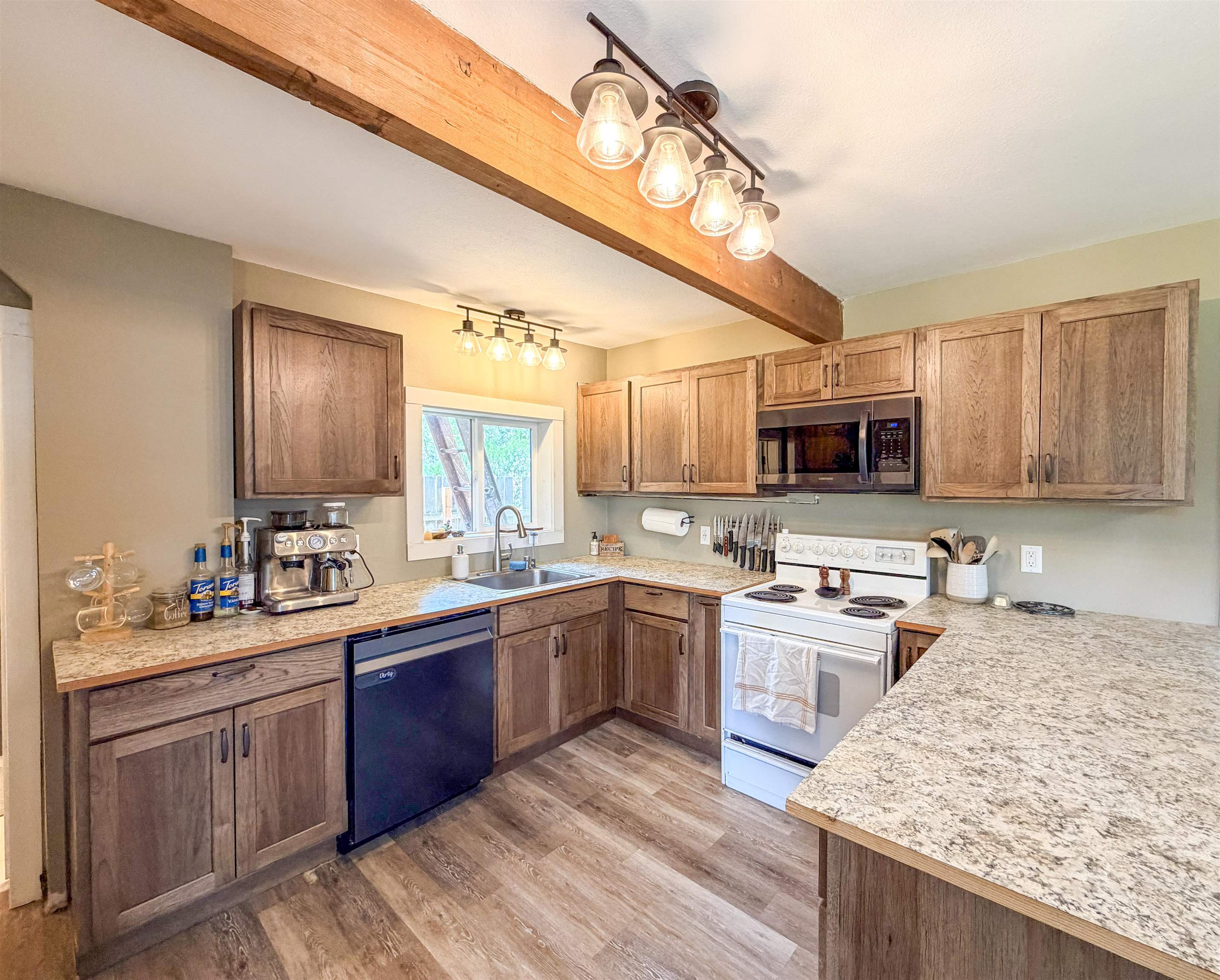 475 W 9th Ave - Photo 10