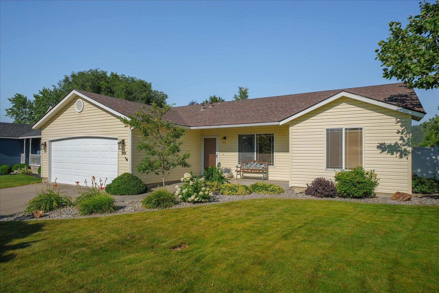 1208 N Eagle Rd - Photo 2