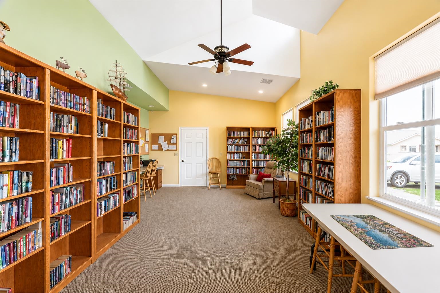 1725 N HODGES Ln - Photo 42