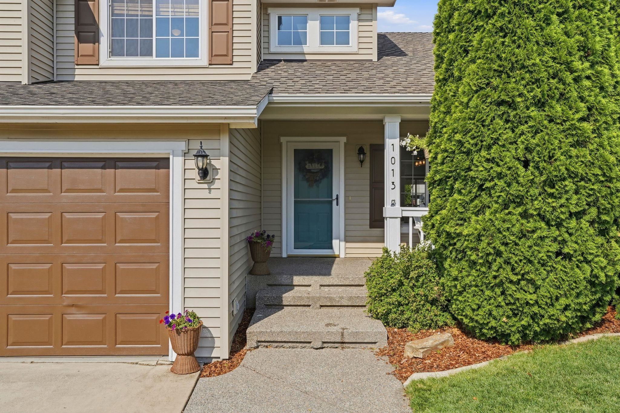 1013 N Malvern Rd - Photo 2