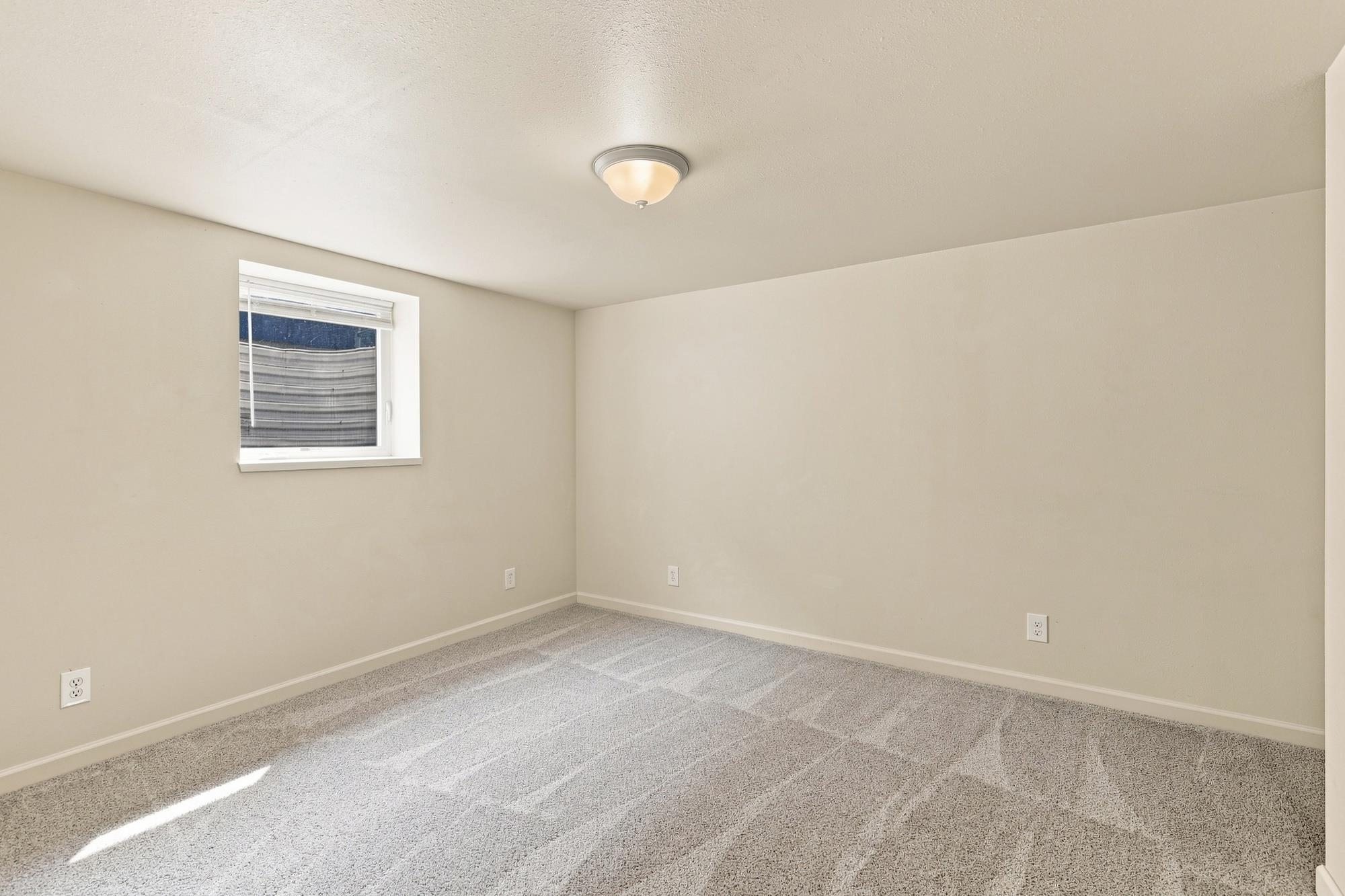 1203 S Walnut St - Photo 16