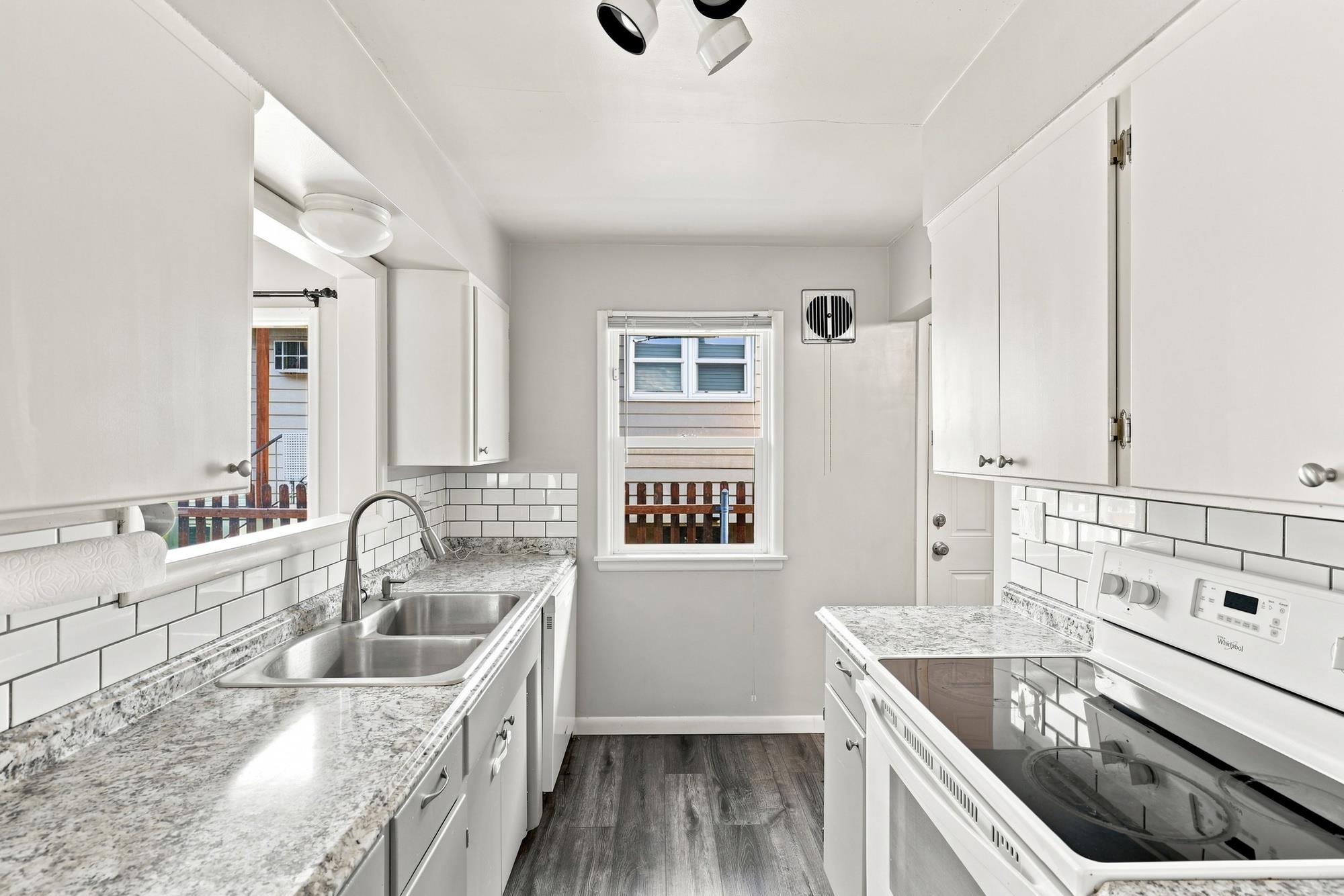 1203 S Walnut St - Photo 30