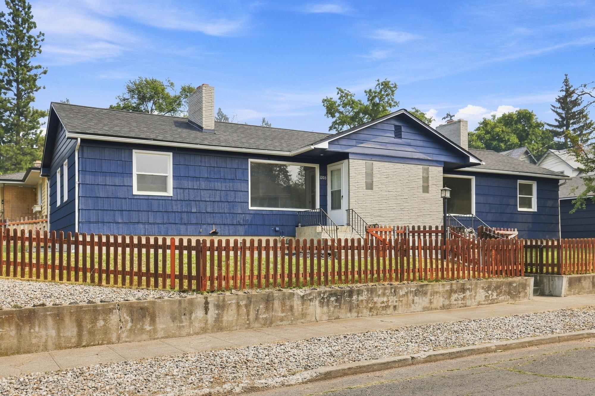 1203 S Walnut St - Photo 4