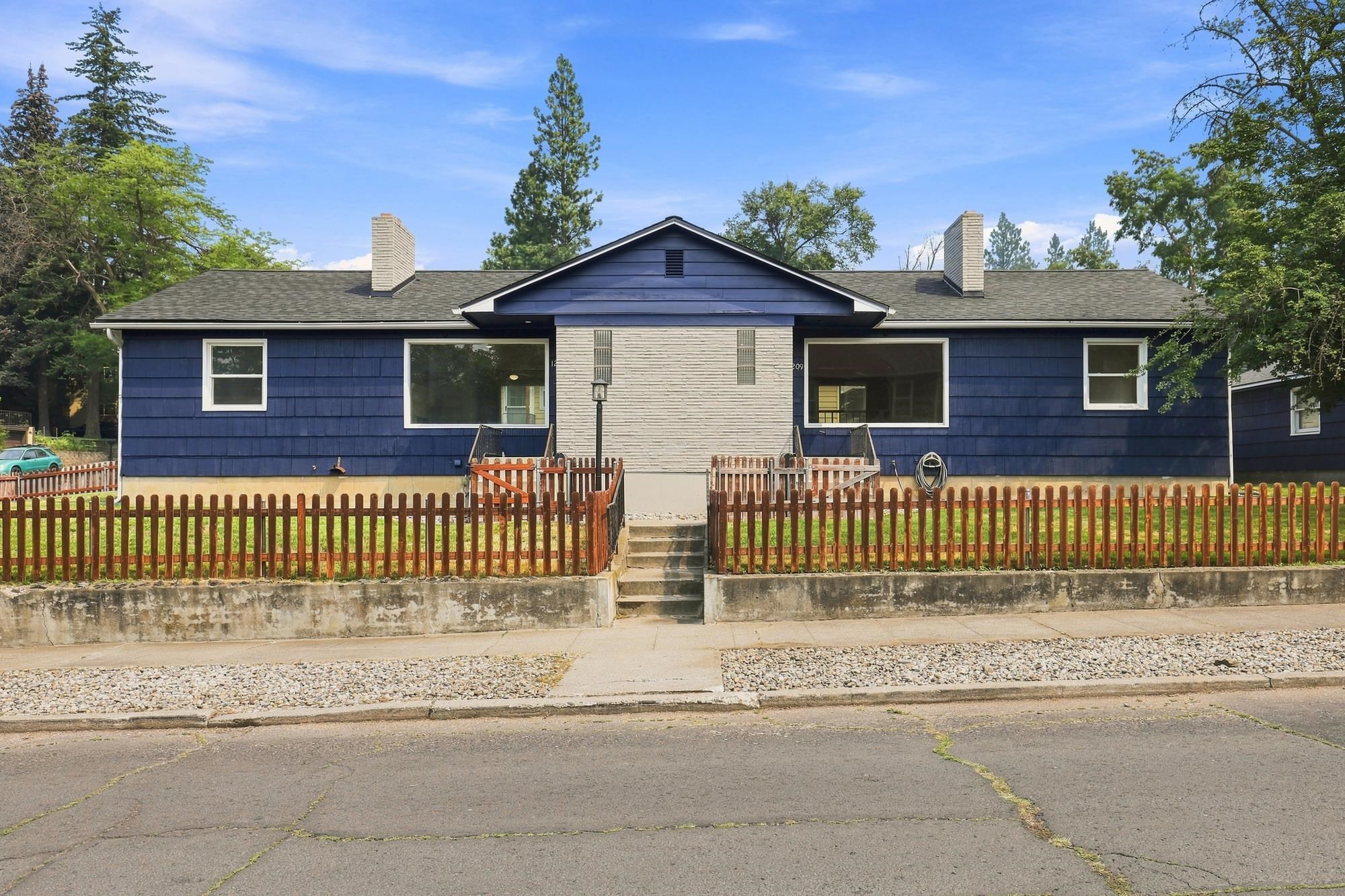 1203 S Walnut St - Photo 1