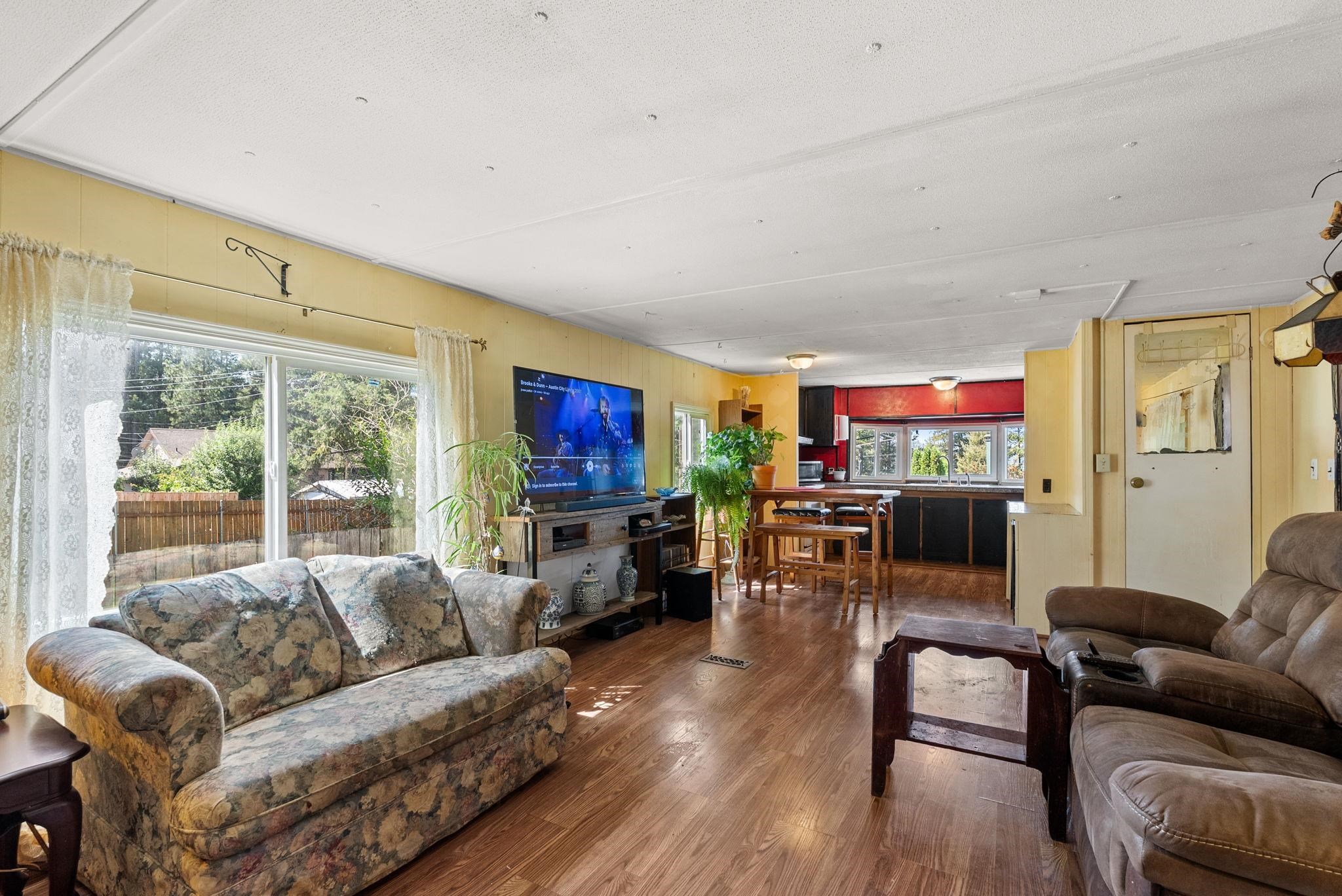 4597 View Rd - Photo 4