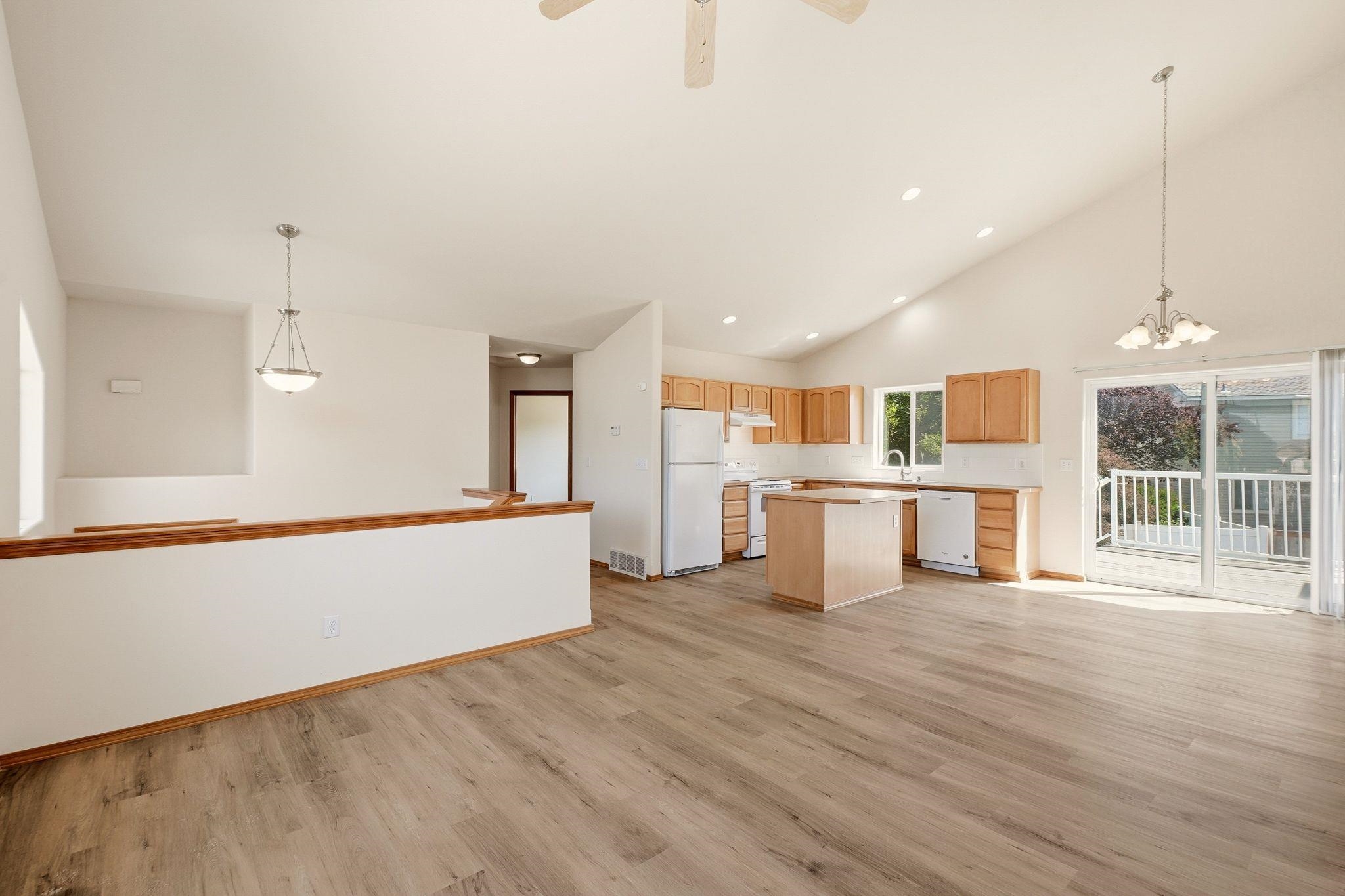 1806 N Drummond St - Photo 4