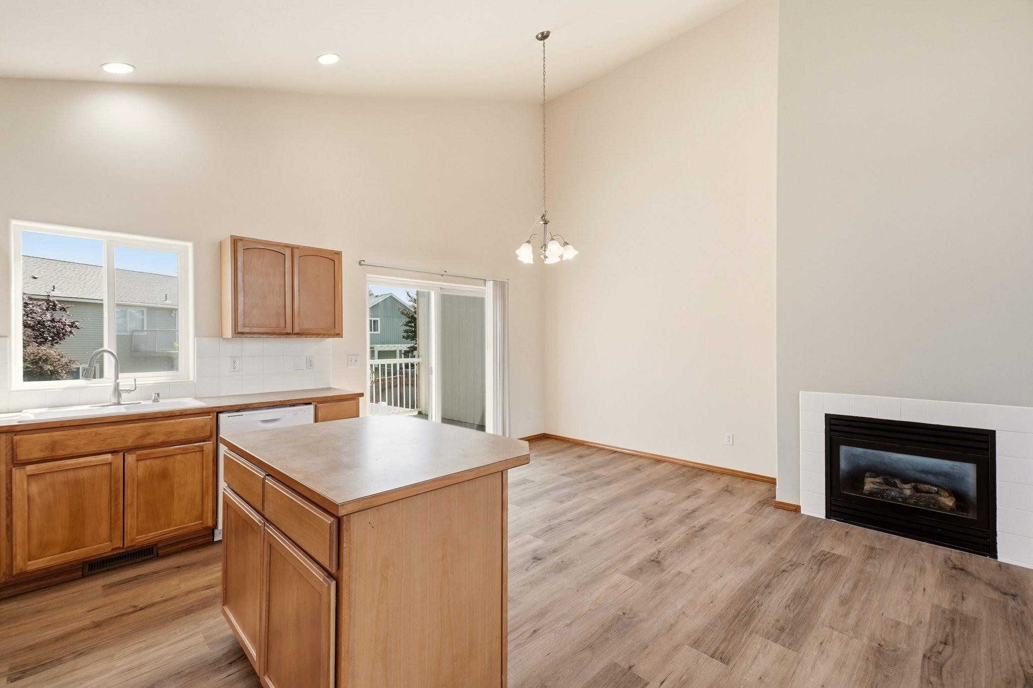 1806 N Drummond St - Photo 9