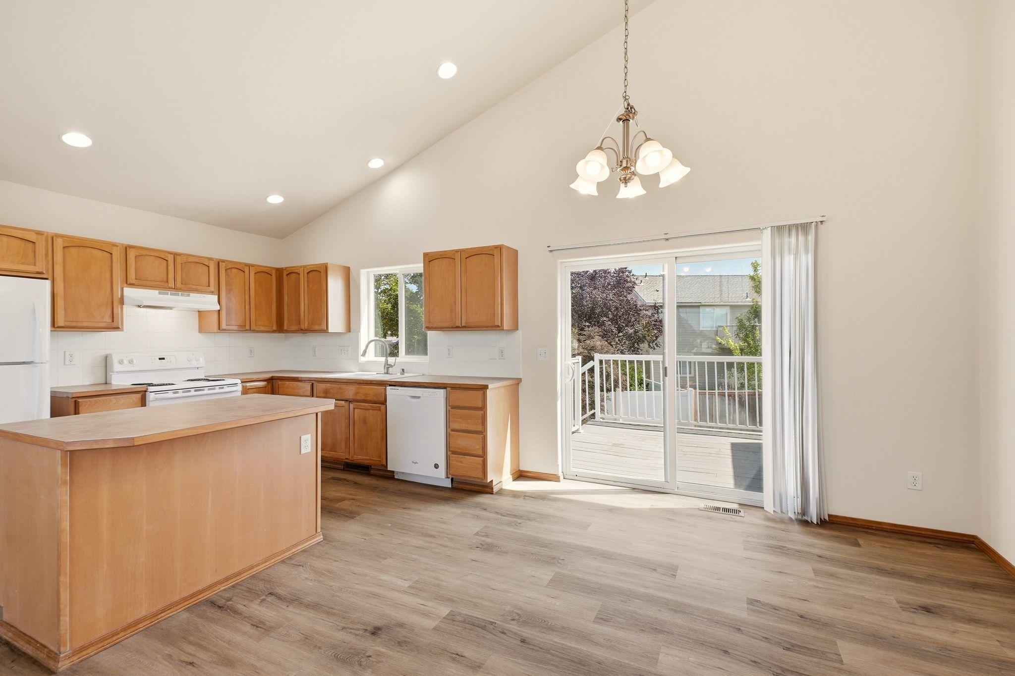 1806 N Drummond St - Photo 12
