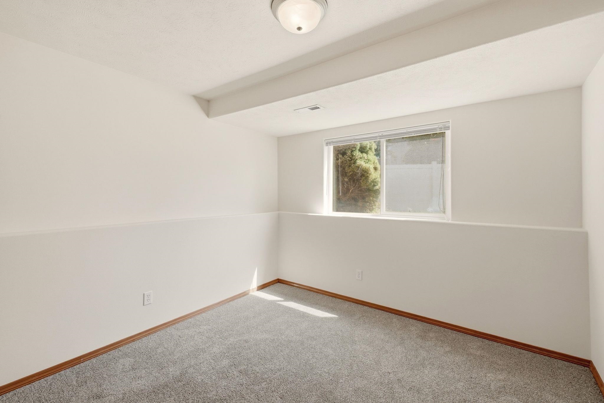 1806 N Drummond St - Photo 24