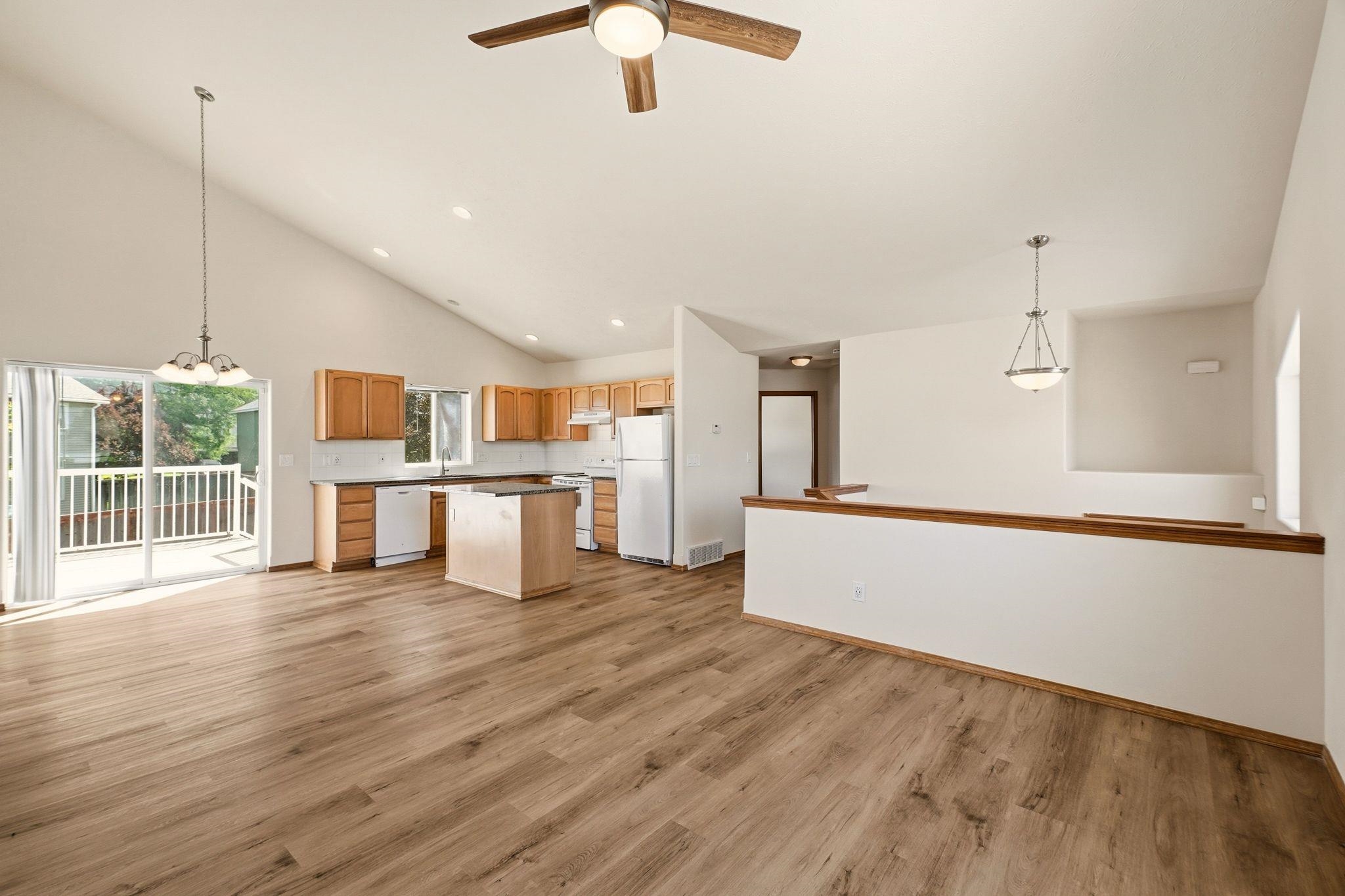 1804 N Drummond St - Photo 7