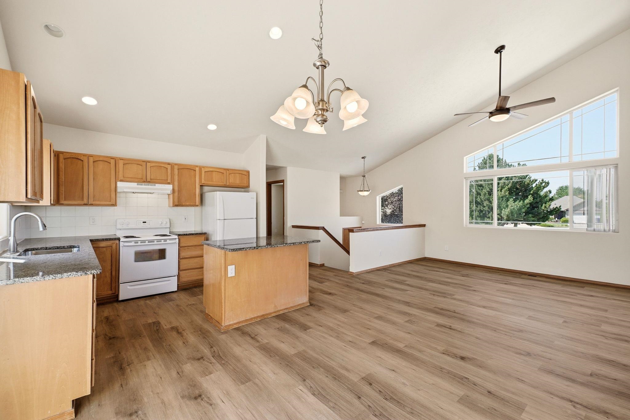 1804 N Drummond St - Photo 9
