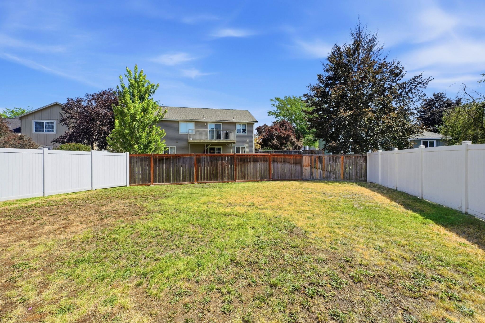 1804 N Drummond St - Photo 28