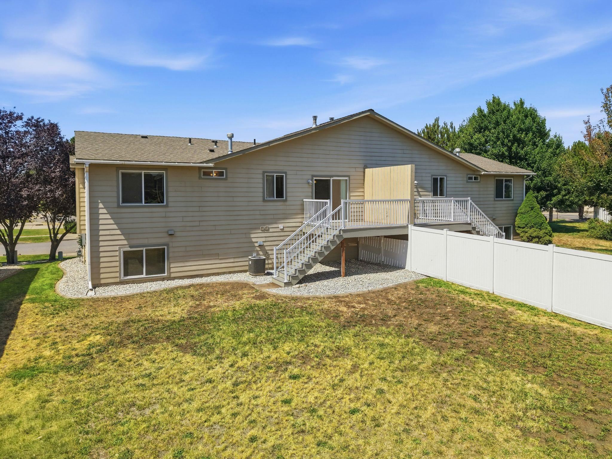 1804 N Drummond St - Photo 31