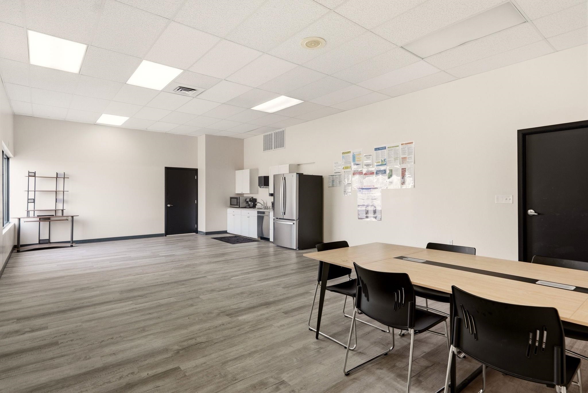 2607 N Division St - Photo 18