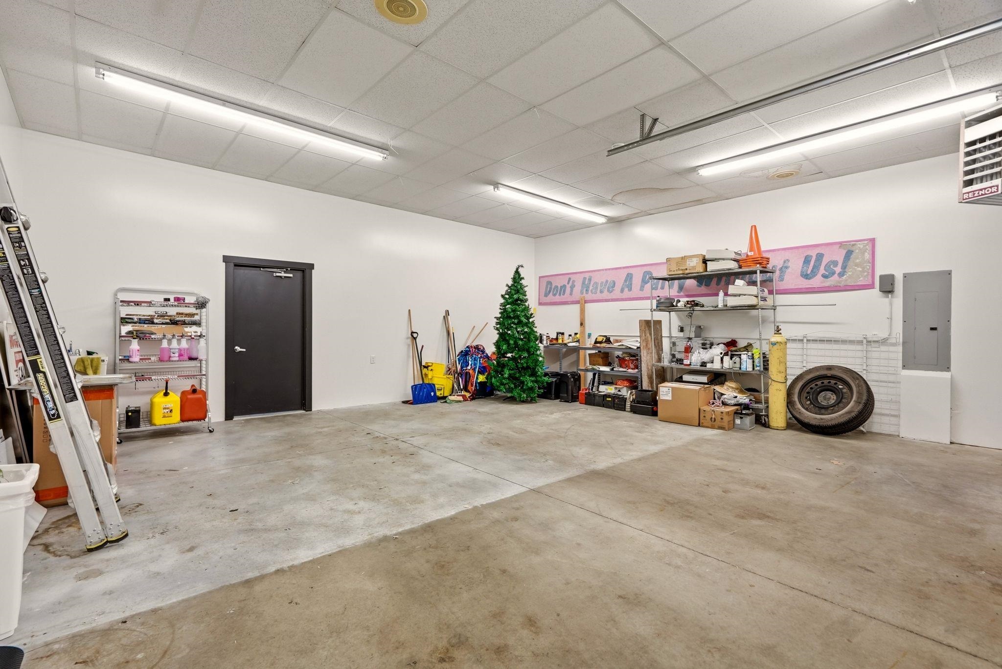 2607 N Division St - Photo 21