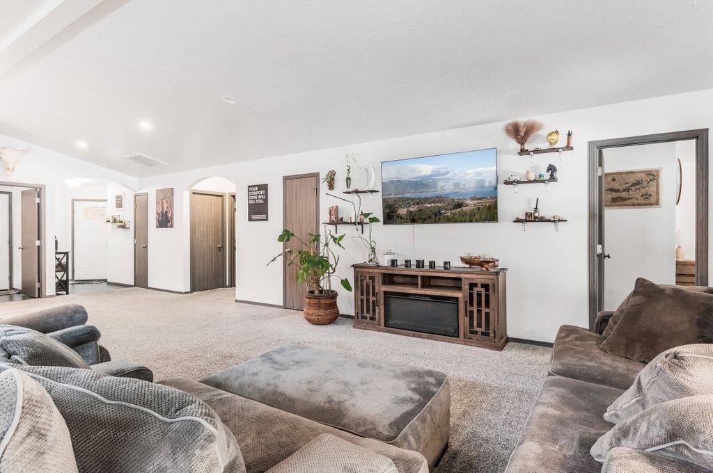 18507 E 3rd Ave - Photo 9